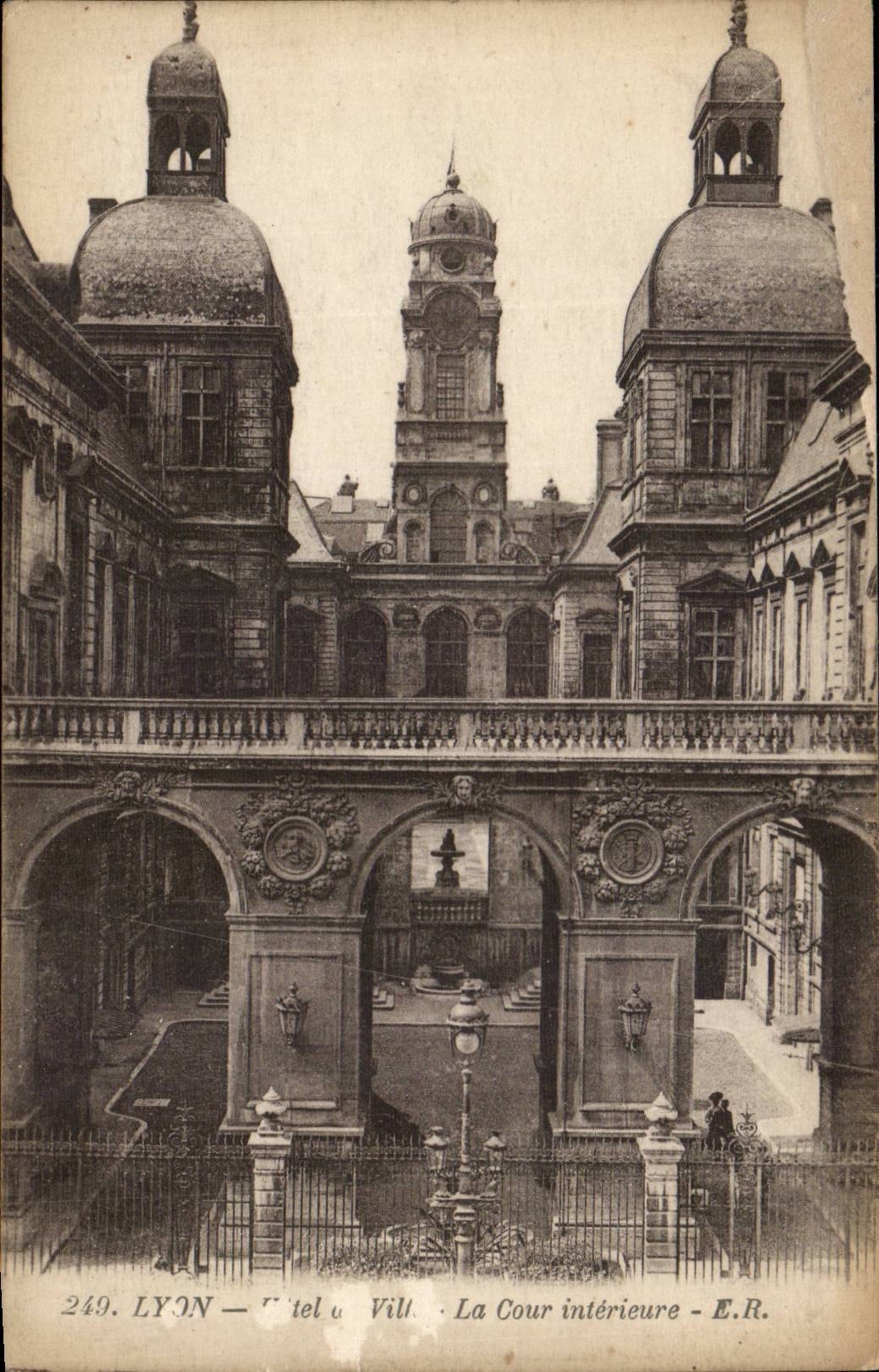 Lyon - Rathaus - Innengericht - CPA