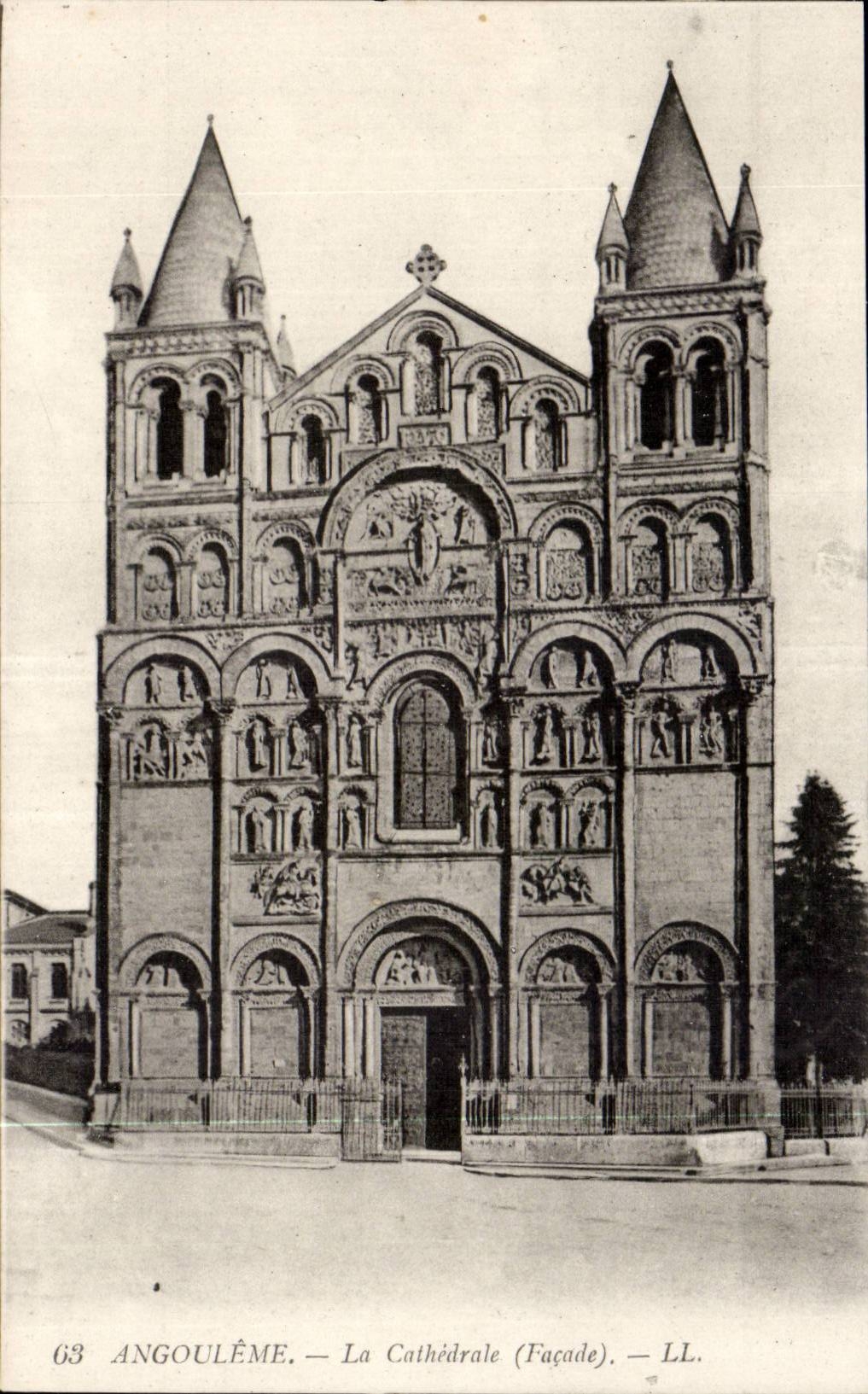 Angouleme CPA CAthedrale (facade)