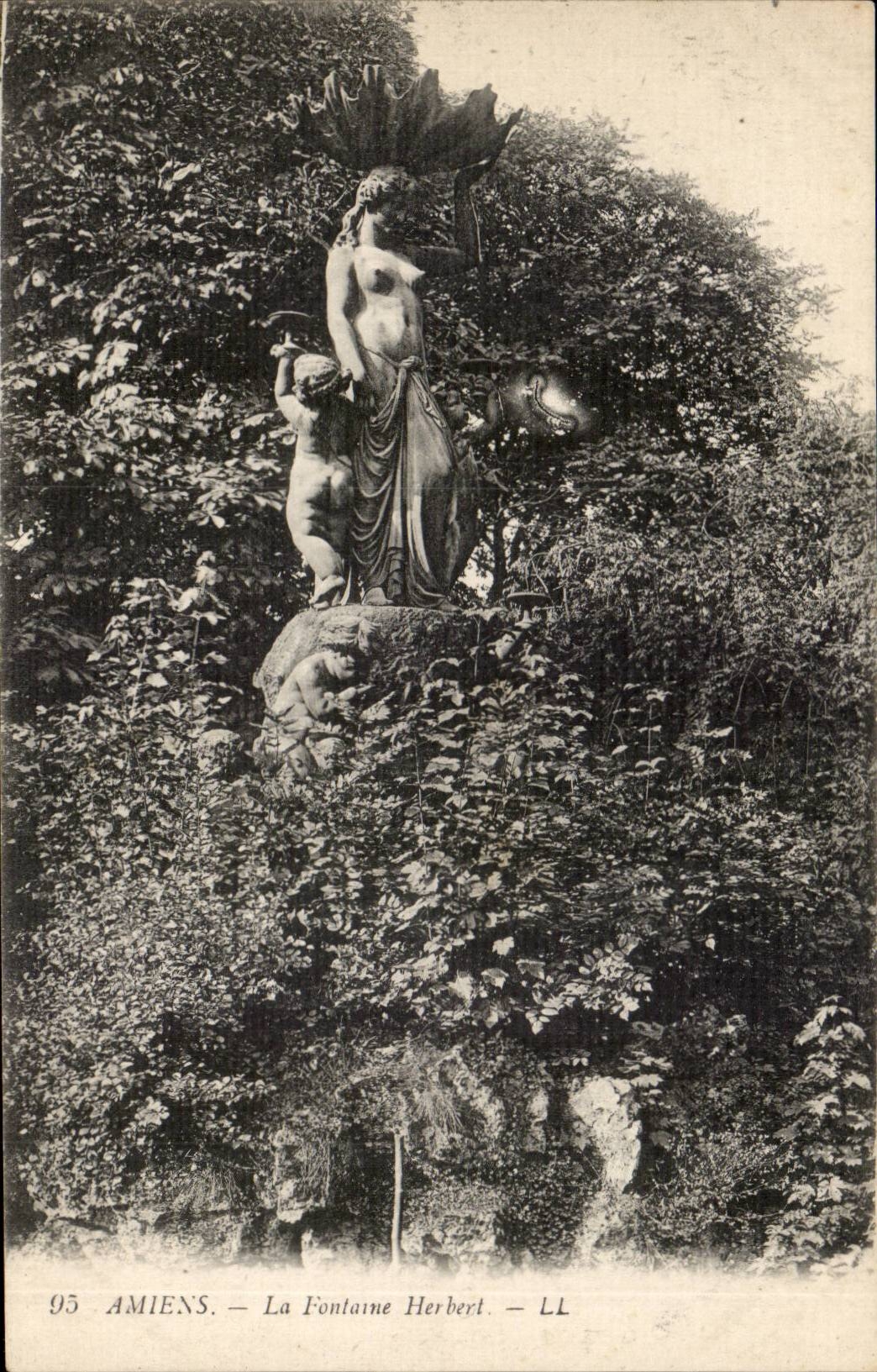 Amiens CPA the Herbert fountain