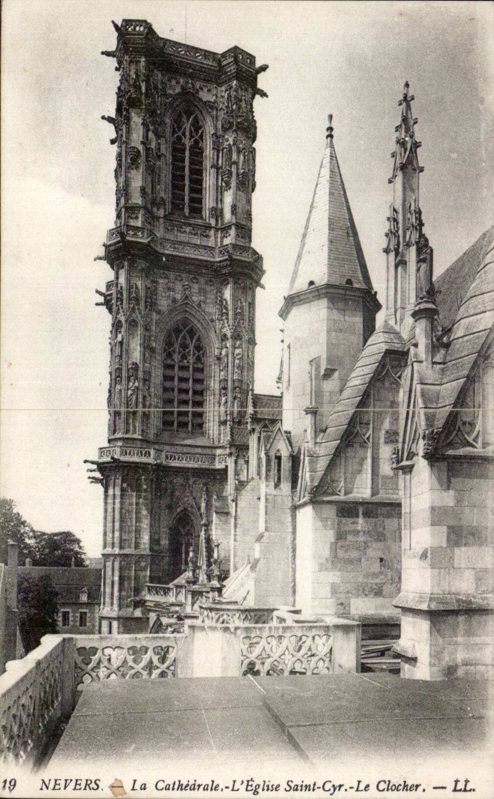 Nevers CPA die Kathedrale die Kirche Saint Cyr der Glockeaufsatz
