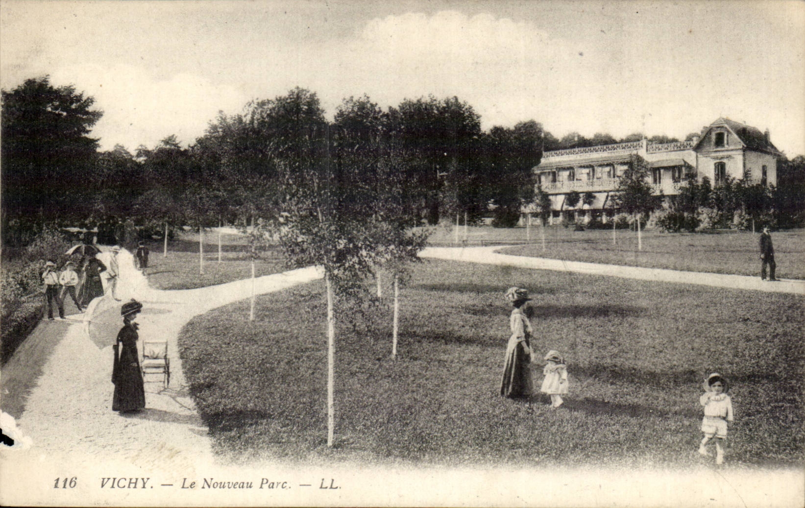 Vichy - Le Nouveau Parc - enfant - CPA 