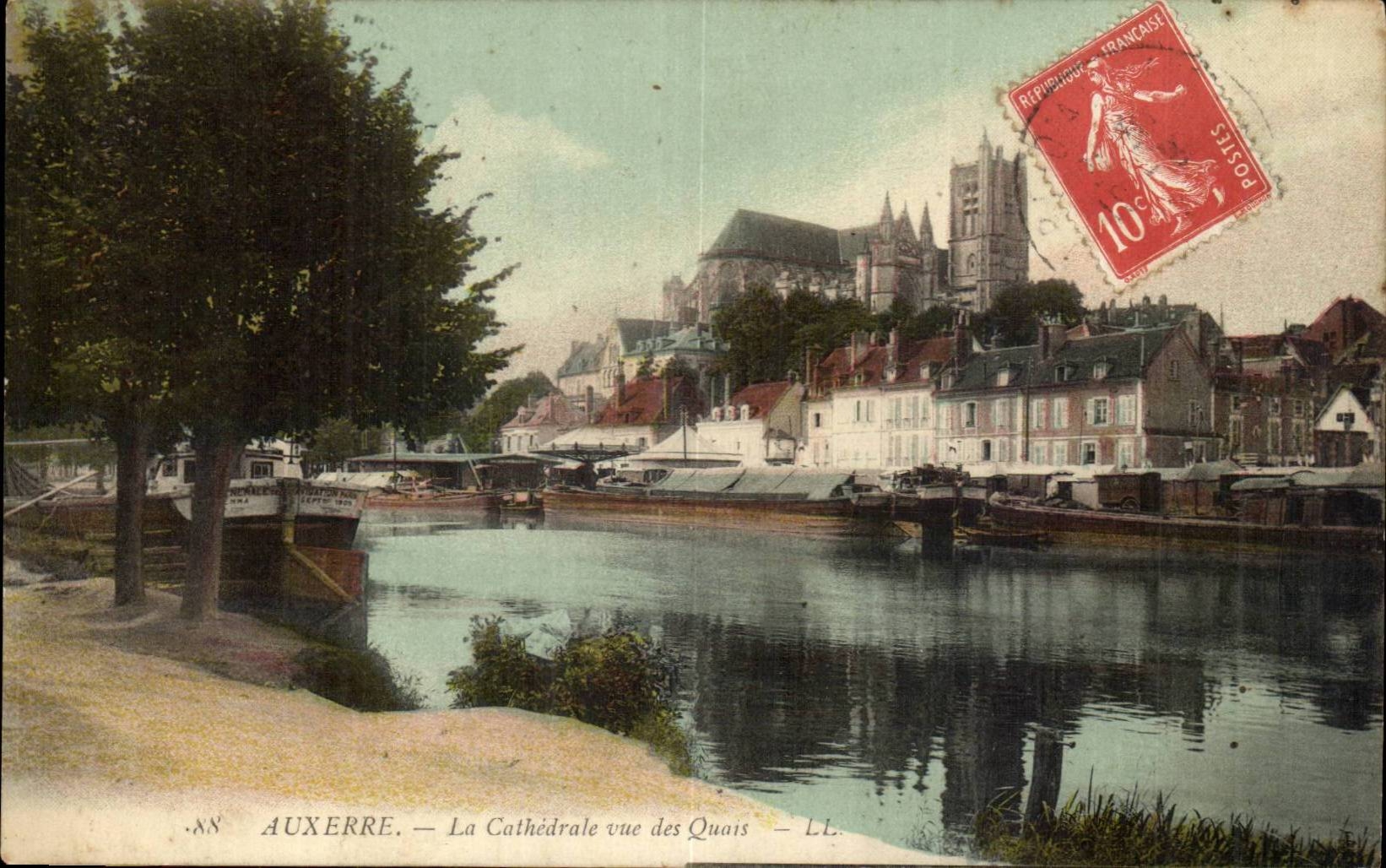 Auxerre - die Kathedrale gesehenen Kais - CPA