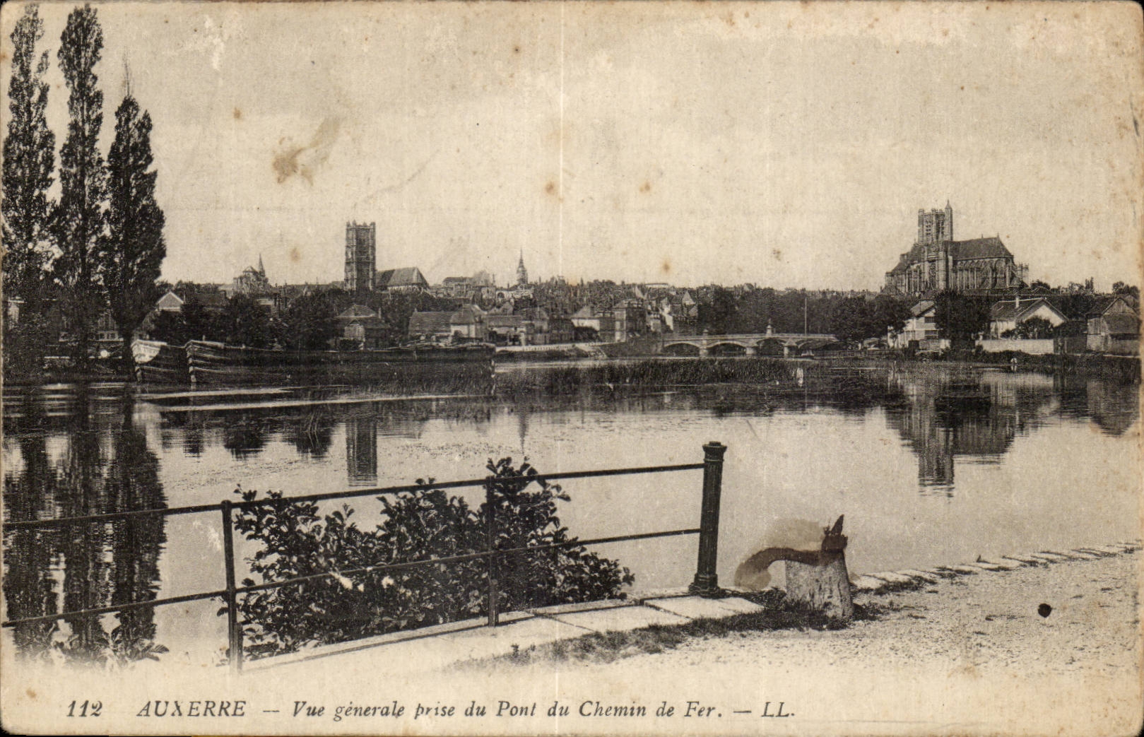 Auxerre - Ansicht genommene Brucke der Eisenbahn - CPA
