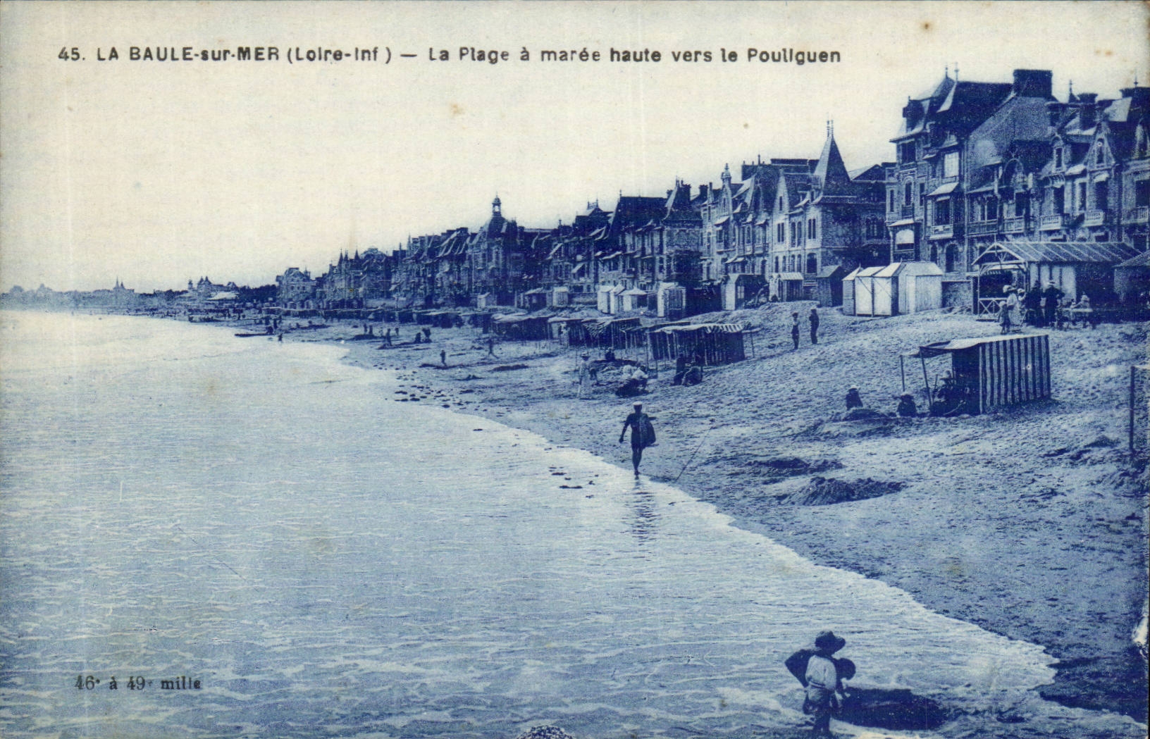 La Baule on Mer CPA the beach has high tide towards Pouliguen