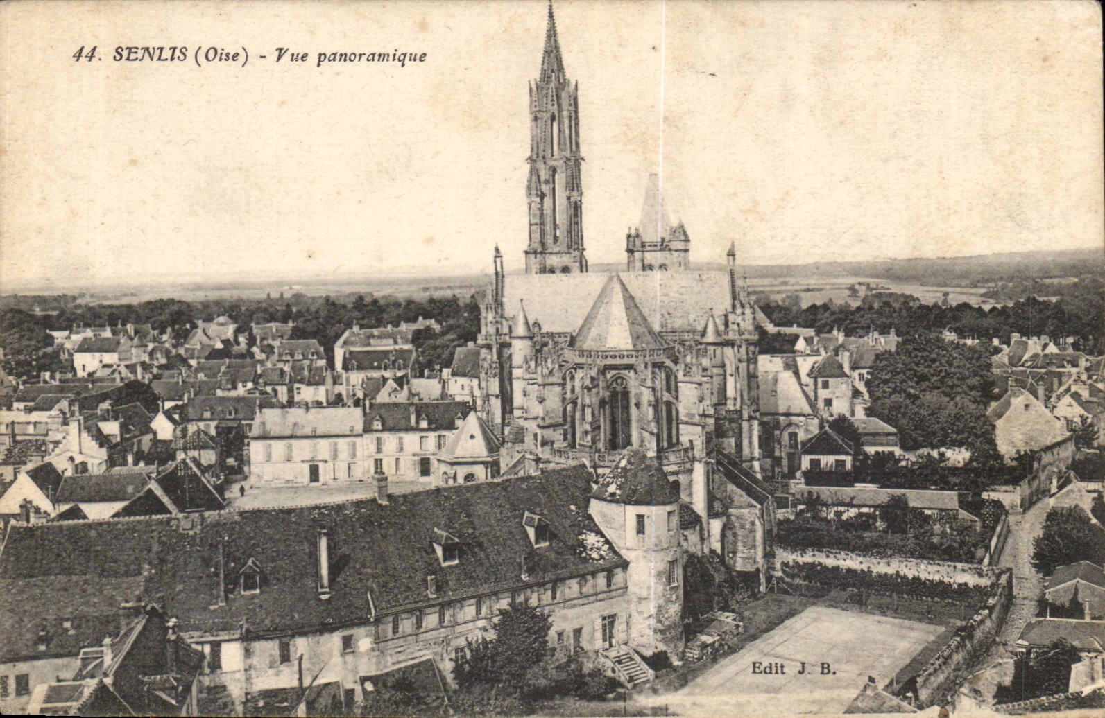 Senlis CPA Panoramic View