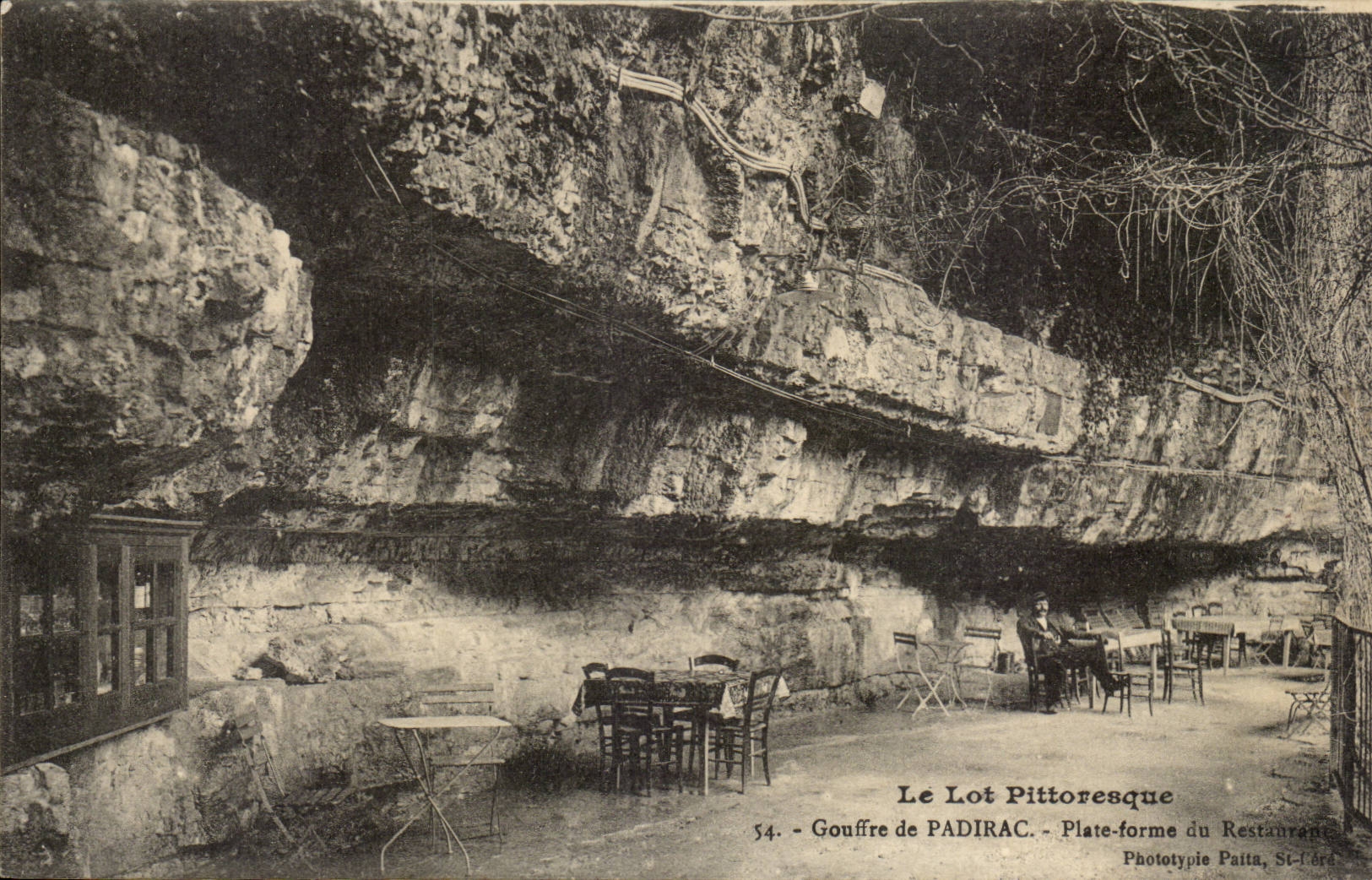 Gouffre de PAdirac CPA Plateforme du restaurant