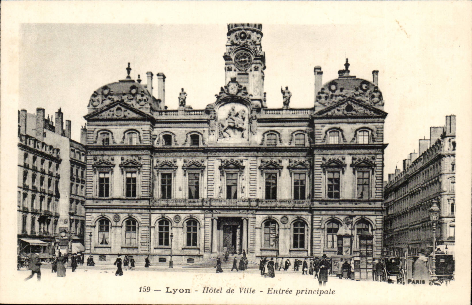 Lyon CPA Town hall Main entrance