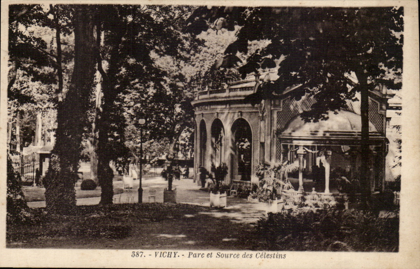 Vichy CPA parc et source des CElestins