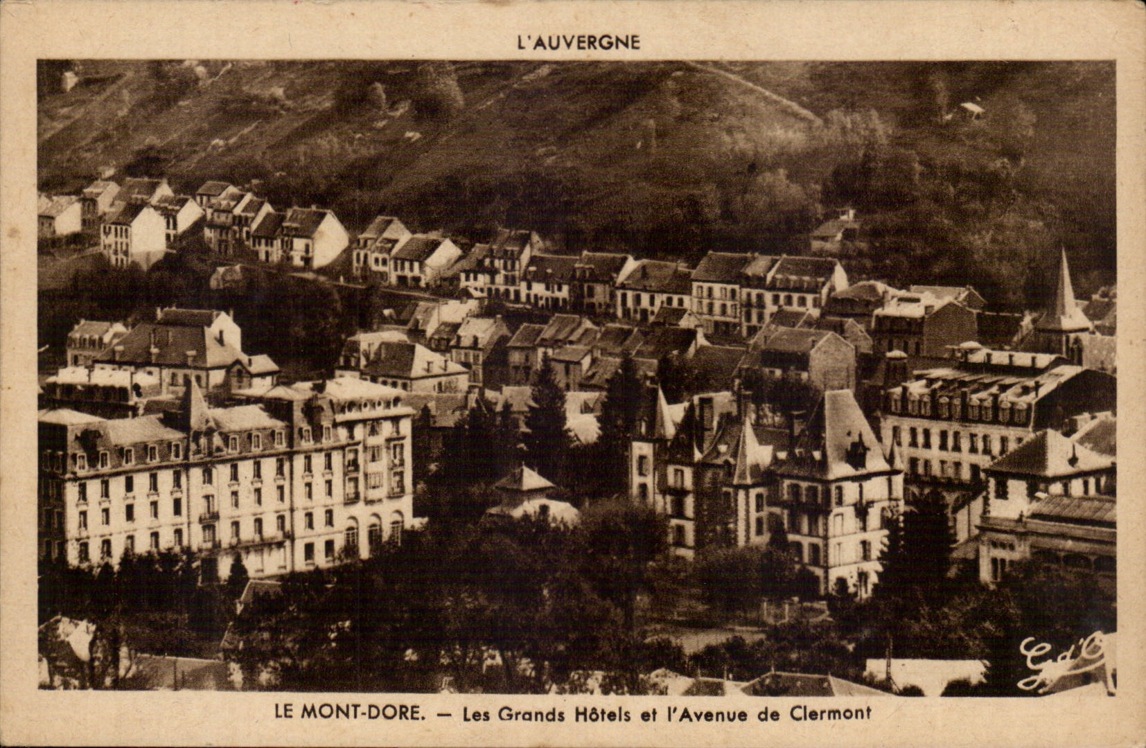 The mount Gilds cPA the large hotels and the avenue of Clermont