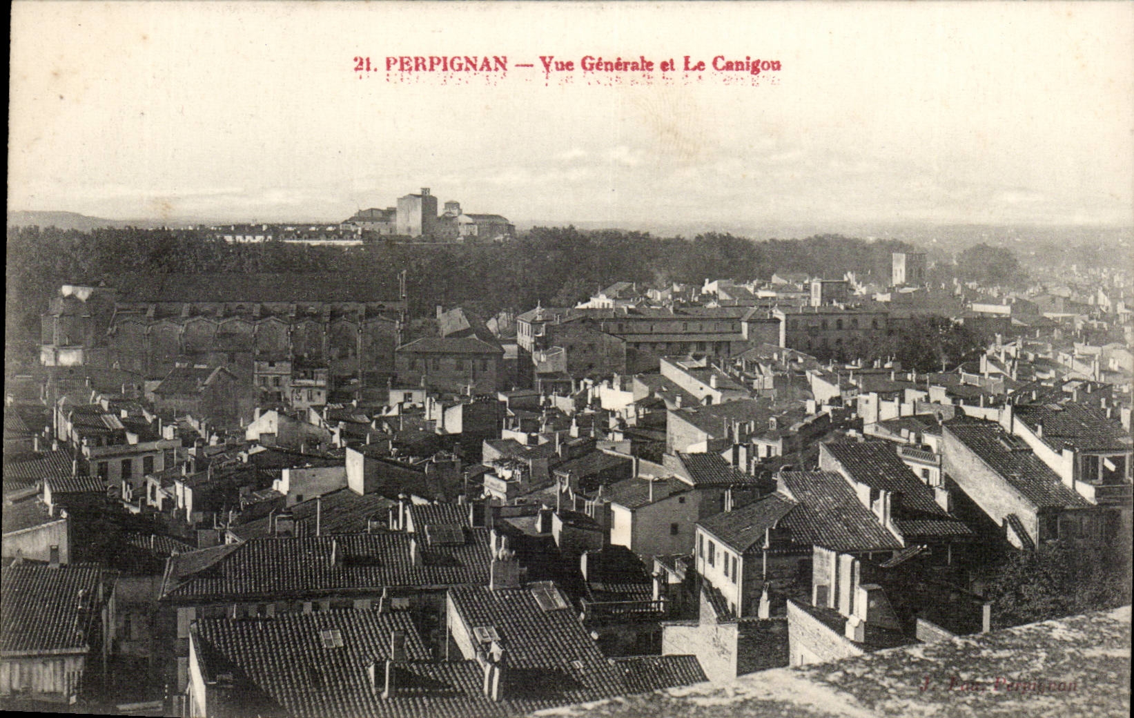 Perpignan CPA Vue generale et le CAnigou