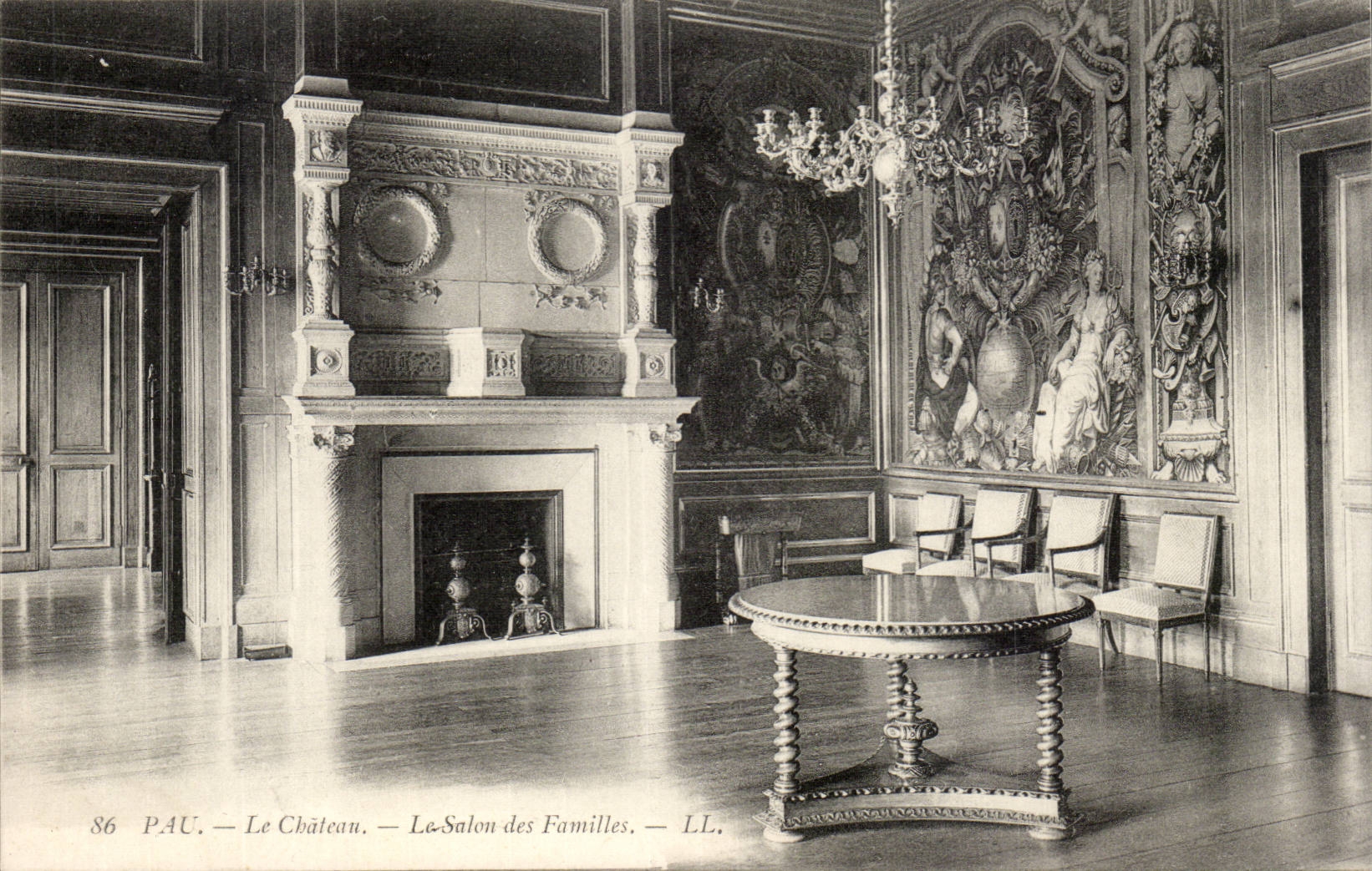 Pau CPA Le chateau Le salon des familles