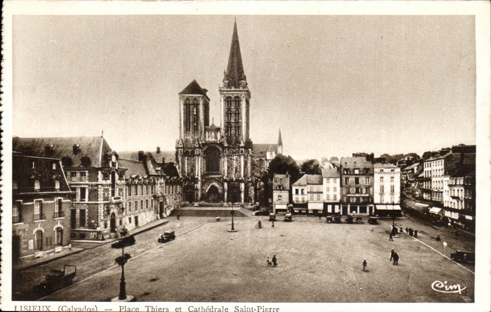 CPA Lisieux setzt Thiers und Kathedrale Saint Pierre