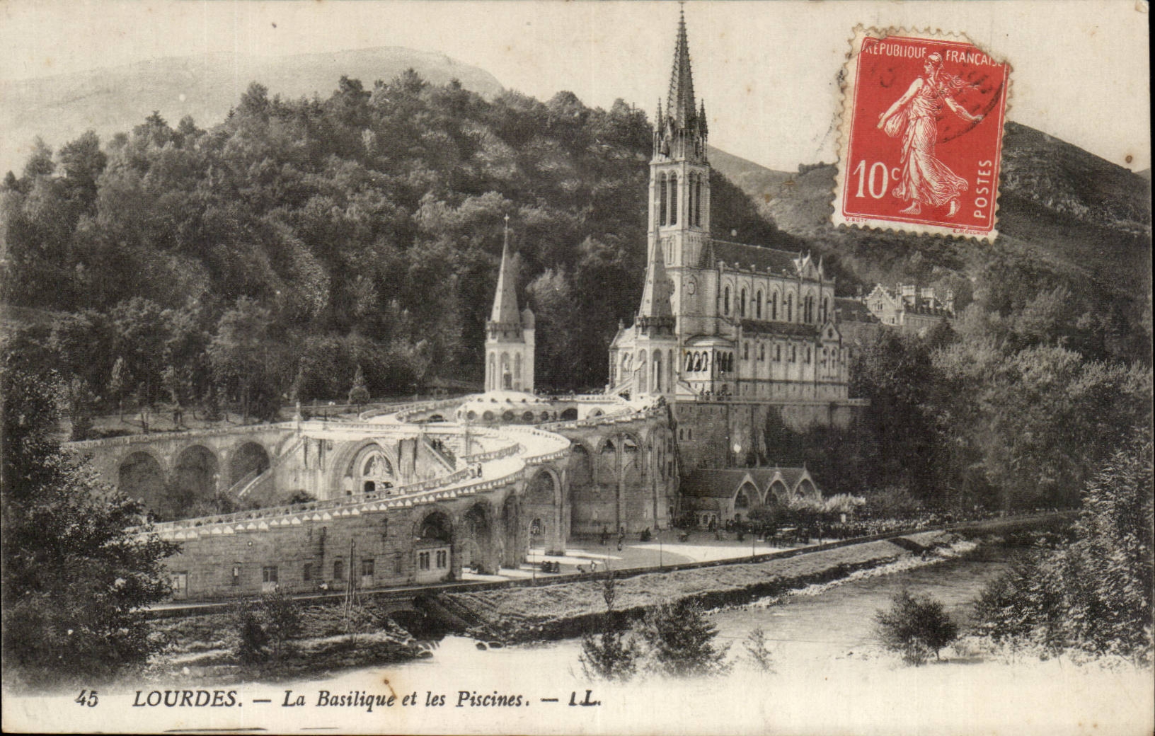 Lourdes CPA the basilica and swimming pools
