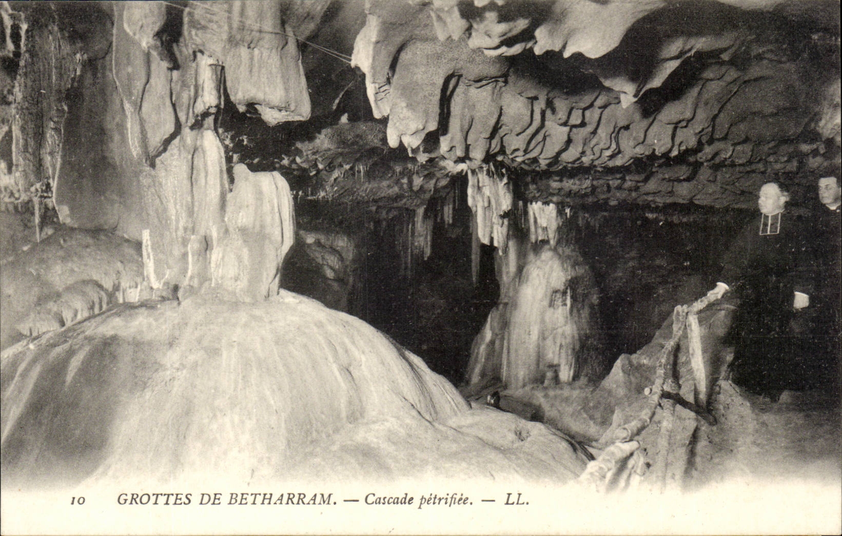 CPA GRottes of Betharram Cascades petrifiee