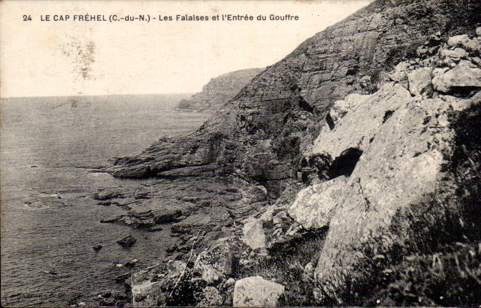 Cape Frehel CPA cliffs and Entering of the pit