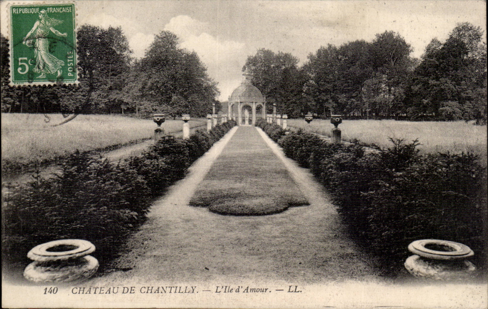 Chateau de Chantilly CPA L'ile d'amour