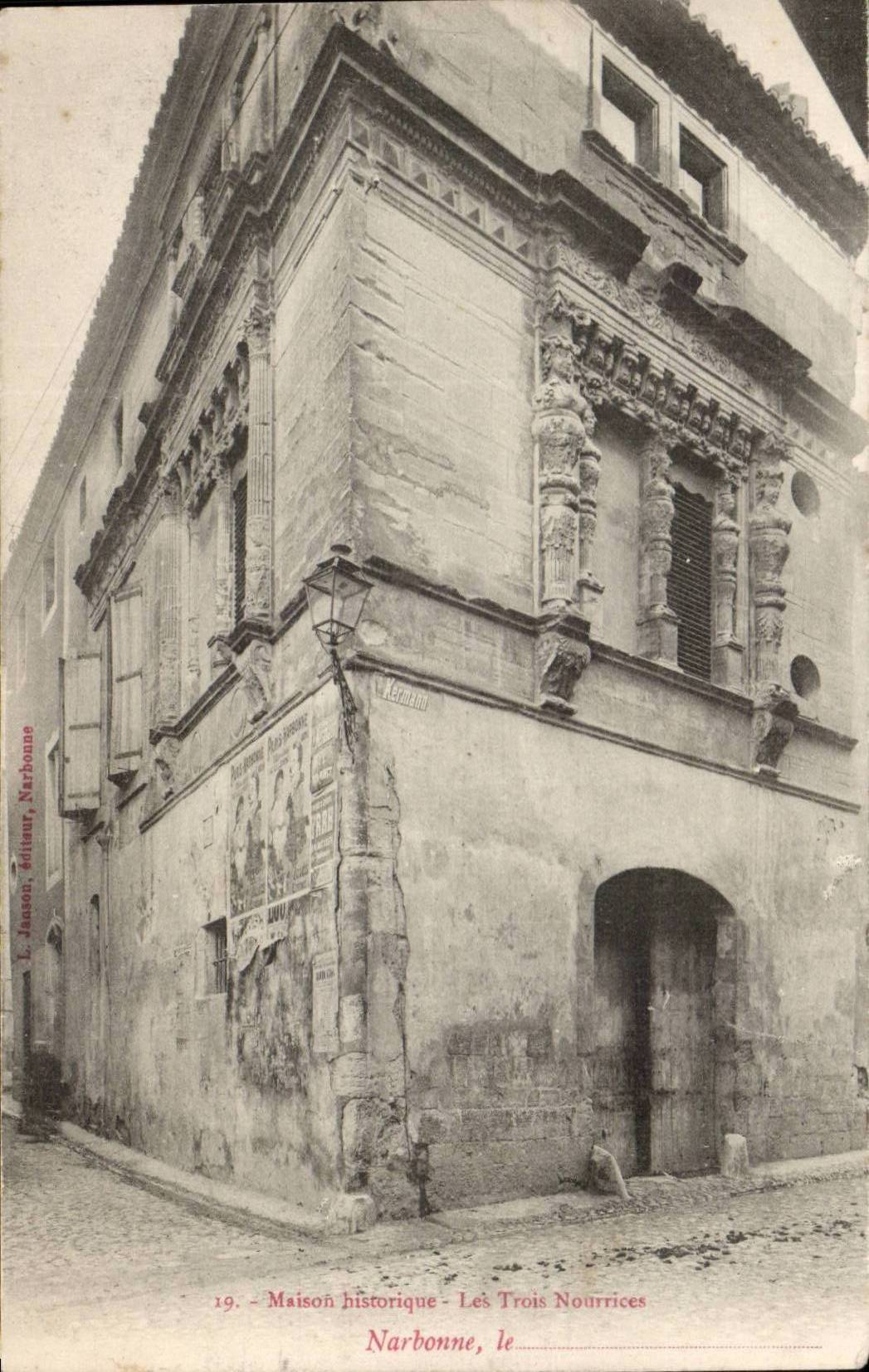 Narbonne - historisches Gebaude - drei Krankenschwestern - CPA