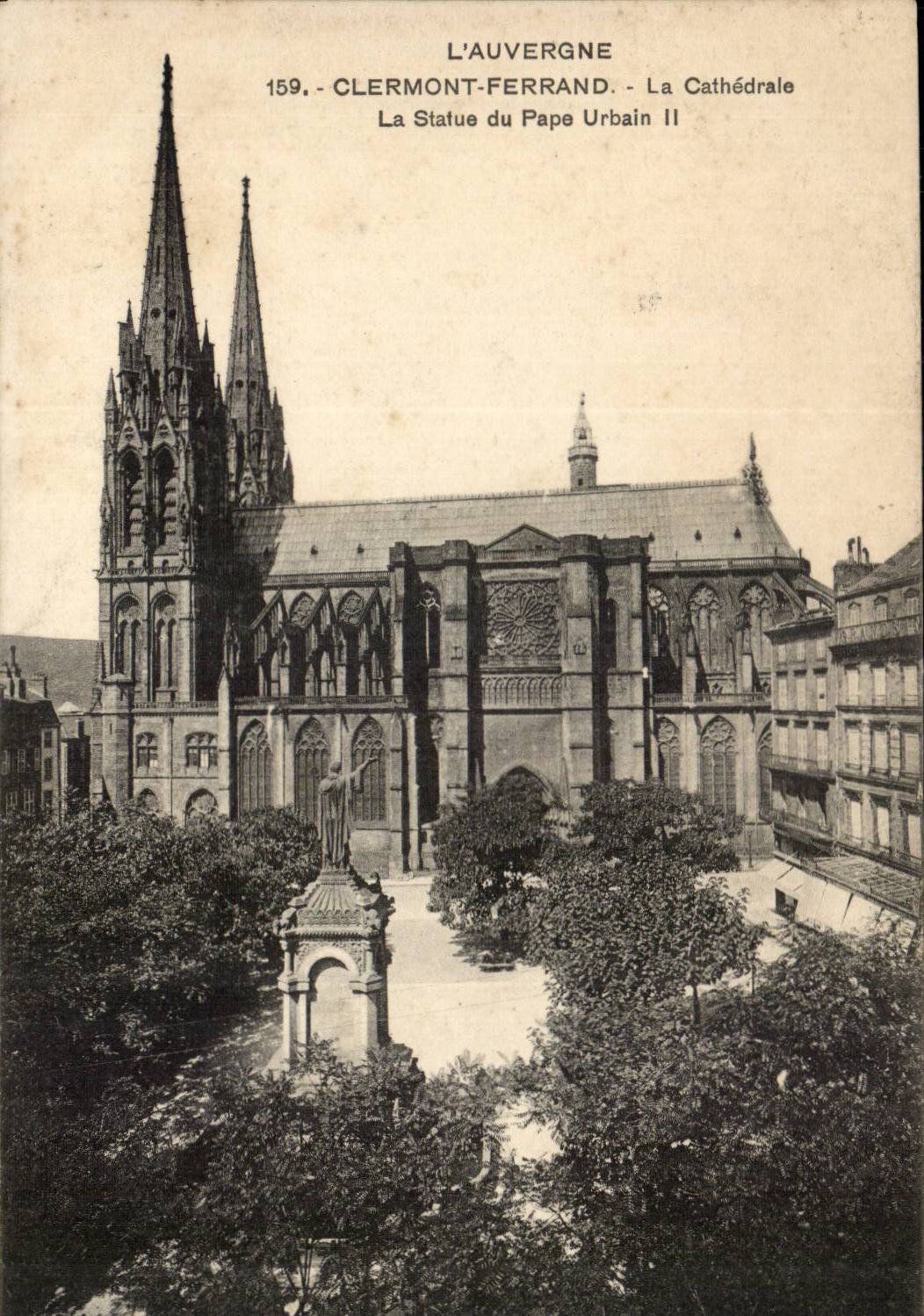 Clermont Ferrand - the Cathedral - Statue of Pope Urbain II - CPA