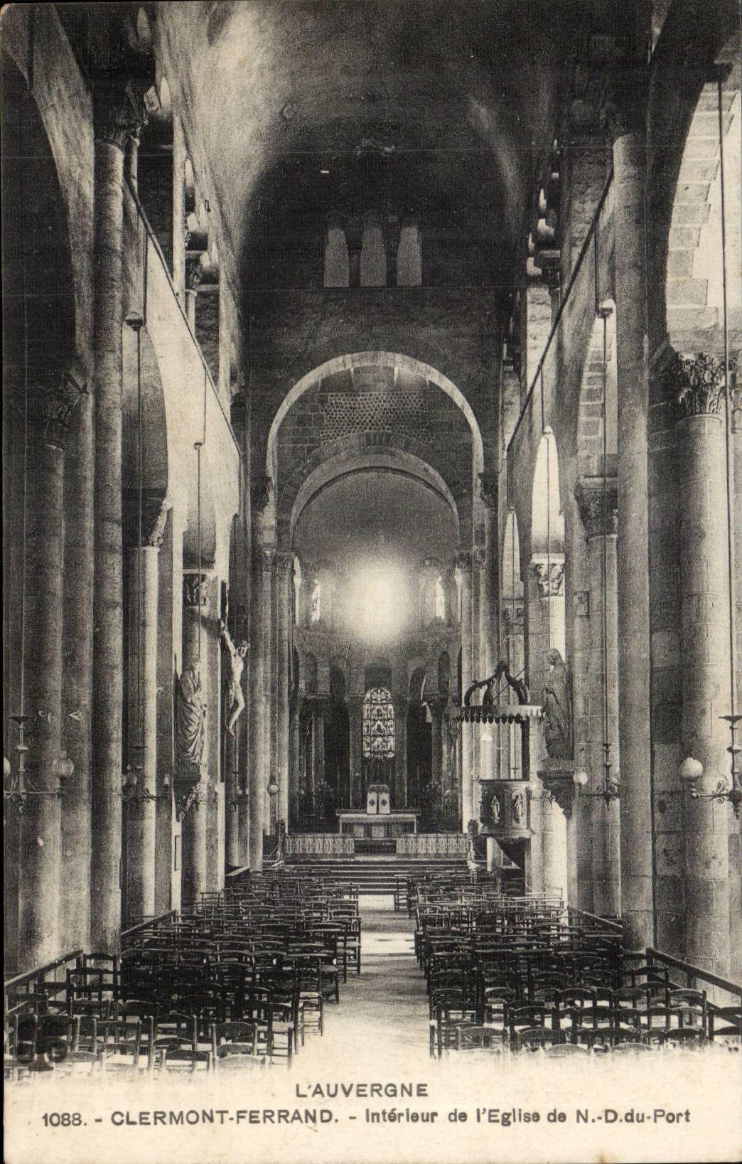 Clermont Ferrand CPA Interior of the Nd church of the port