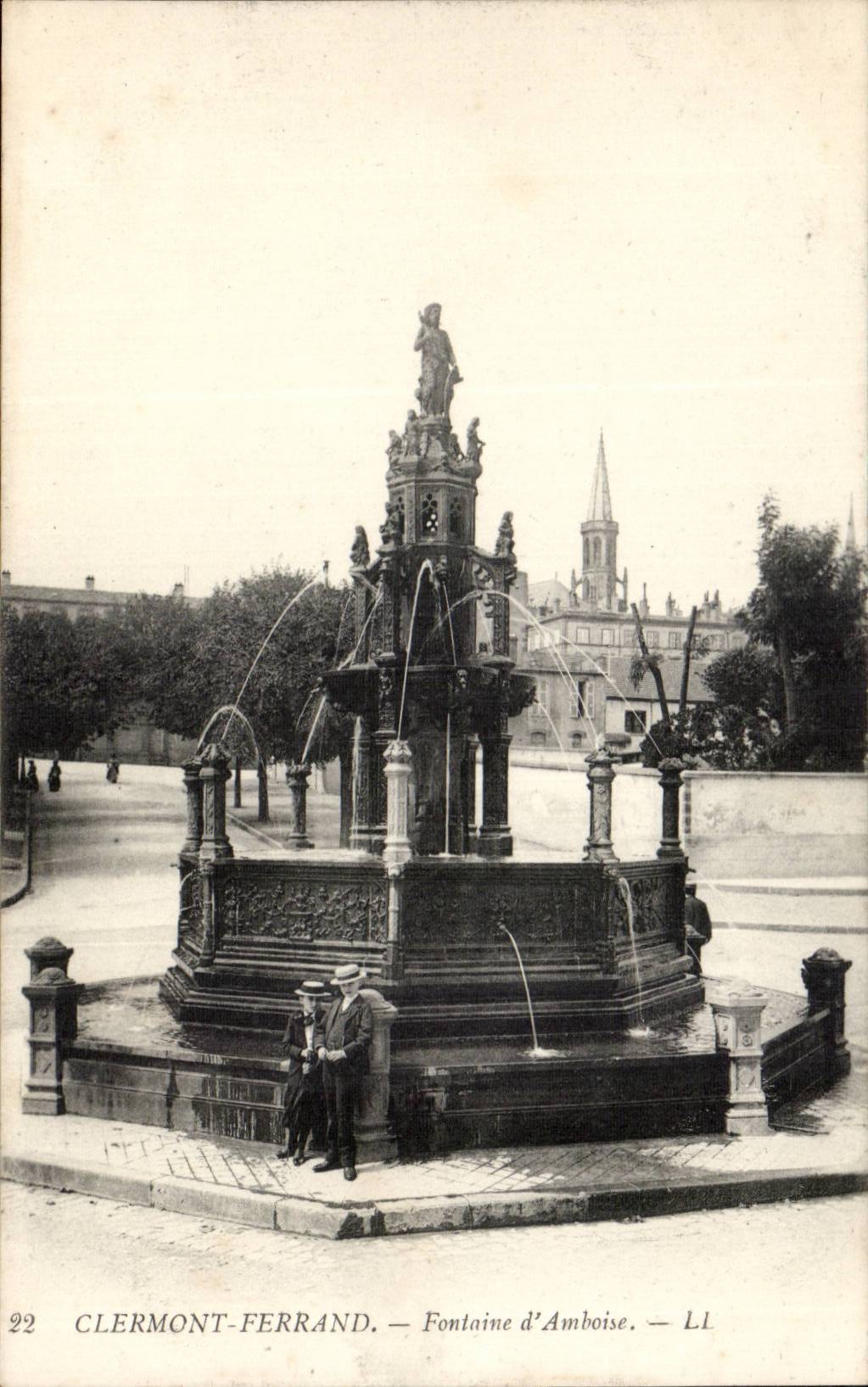 Clermont Ferrand CPA Fountain of Amboise