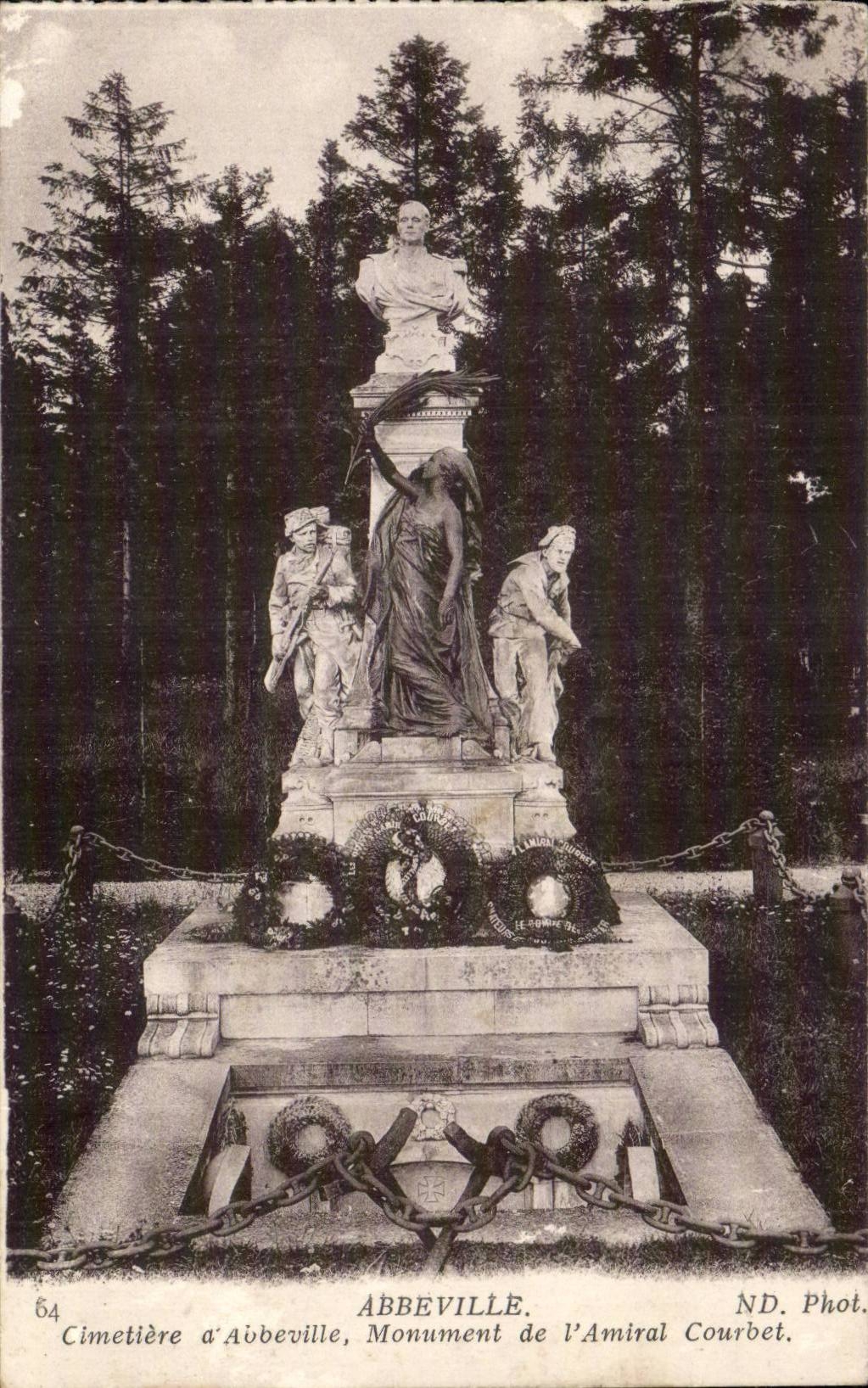 Abbeville CPA Cemetery of Aubeville Monument of the admiral Courbet