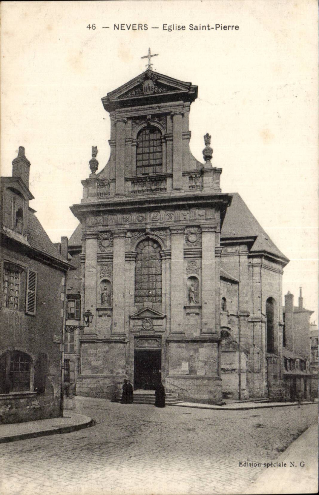 Nevers - Kirche-Saint Pierre - CPA