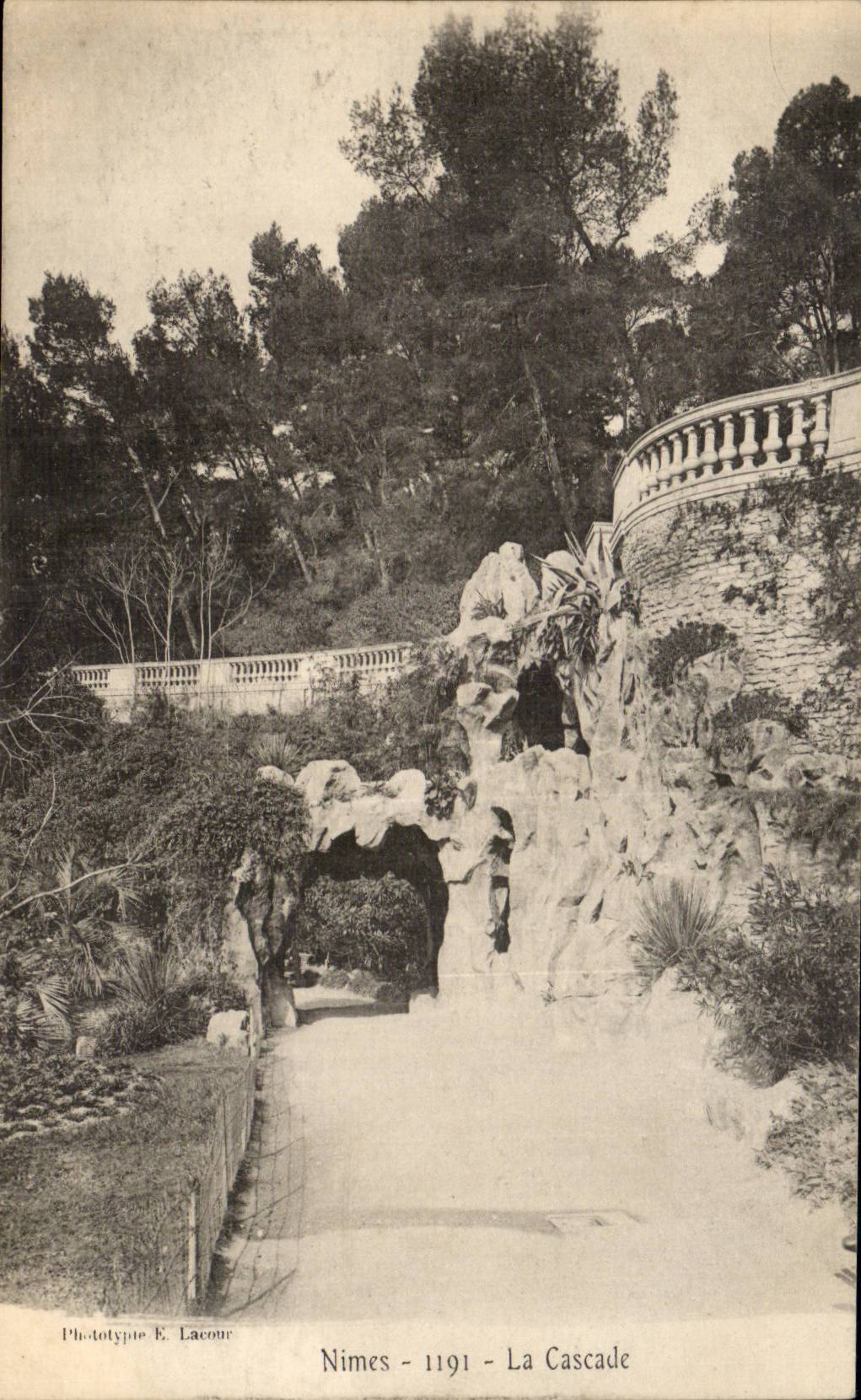 Nimes - die Kaskade - CPA