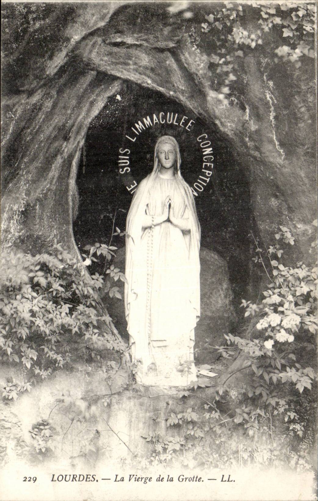 Lourdes - the Virgin of the Cave - CPA
