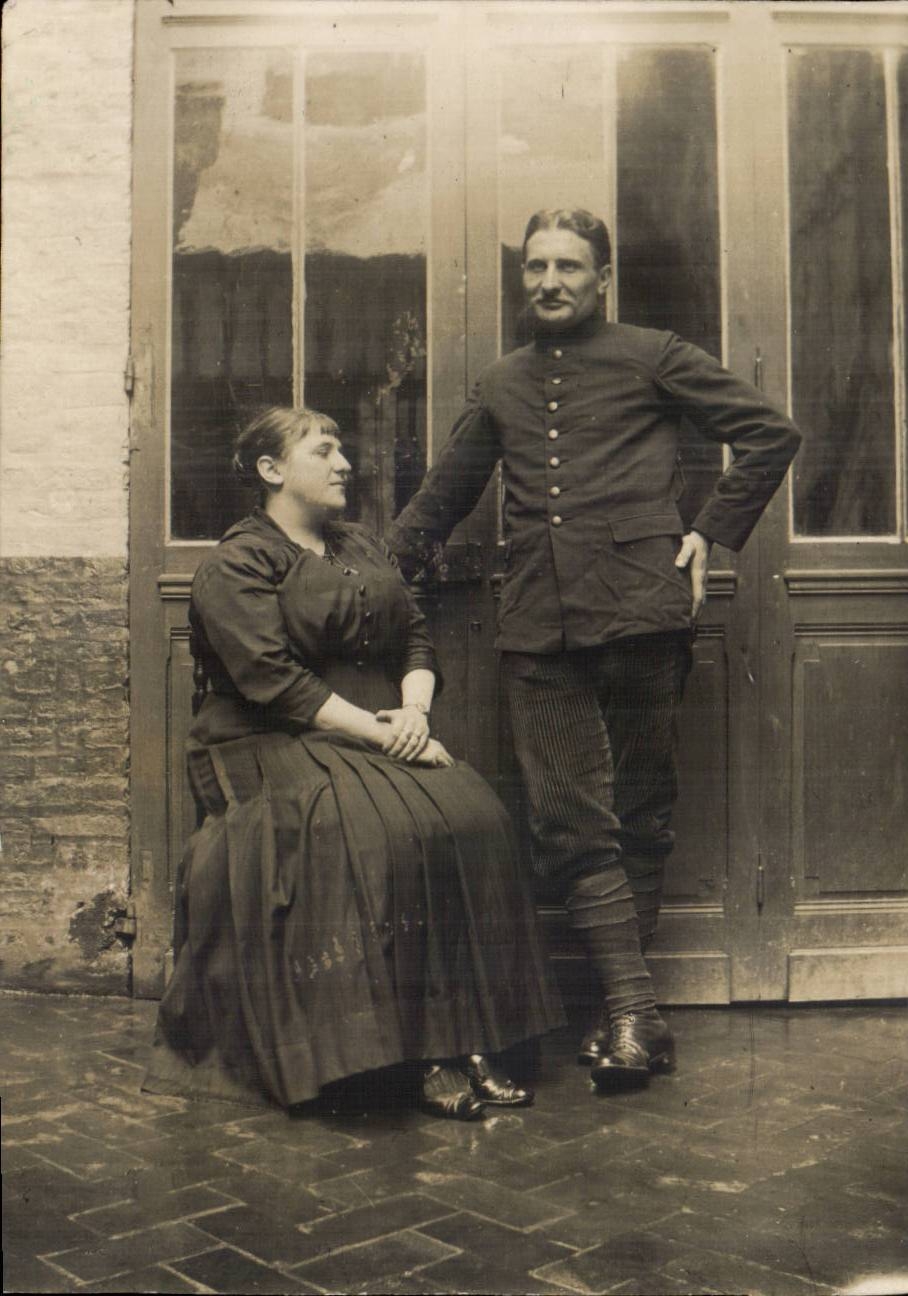 Real photo Adrien Thibault Germaine Ballat 98 place Gambetta Lisieux August 8th 1915 (militaria soldier)