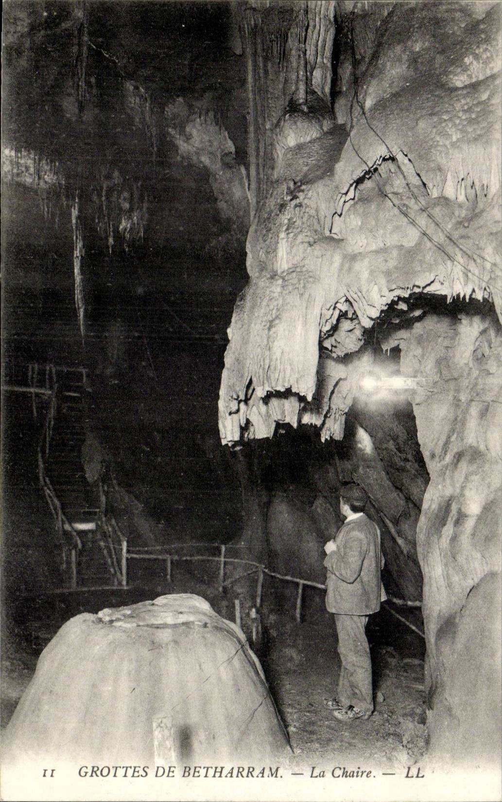 Caves of Betharram CPA the Pulpit