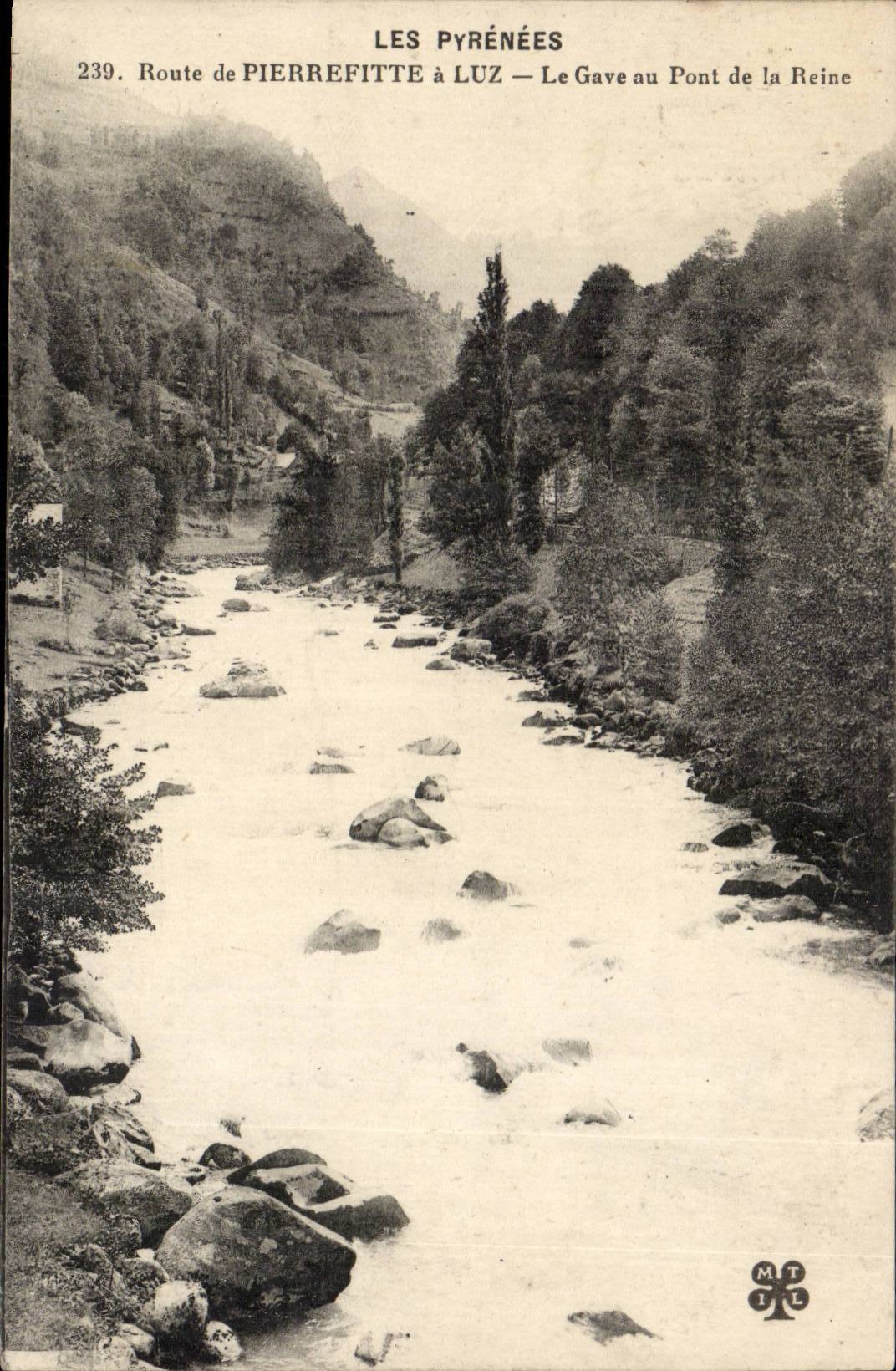 CPA Route of Pierrefitte has Luz Gave with the bridge of the Queen