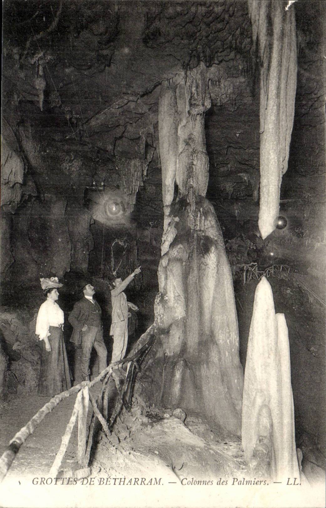 Caves of Betharram CPA Columns of the Palm trees