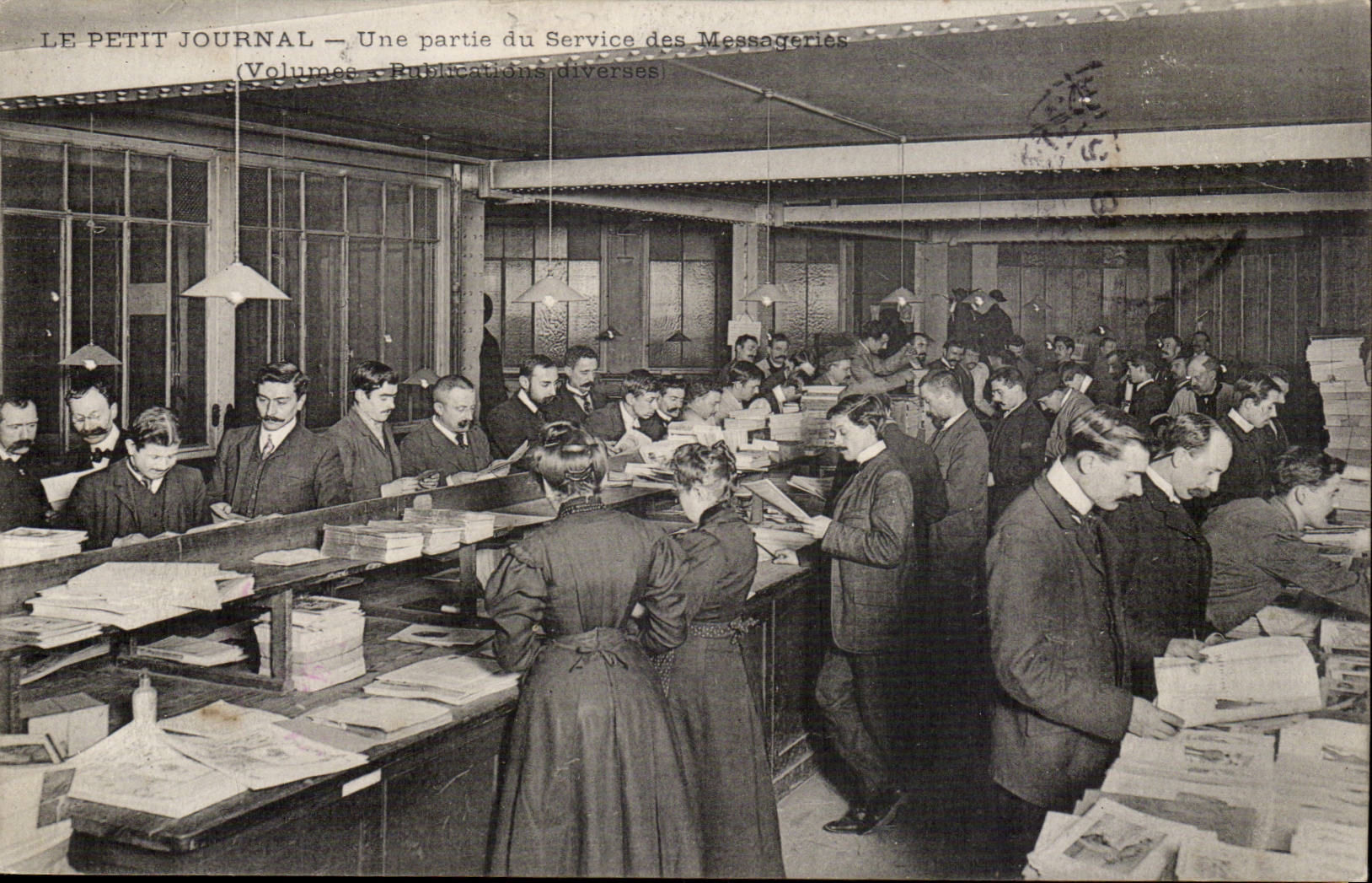 Paris CPA the Small Newspaper part of the service of Transport (Publications volumes) TOP (newspaper presses media)