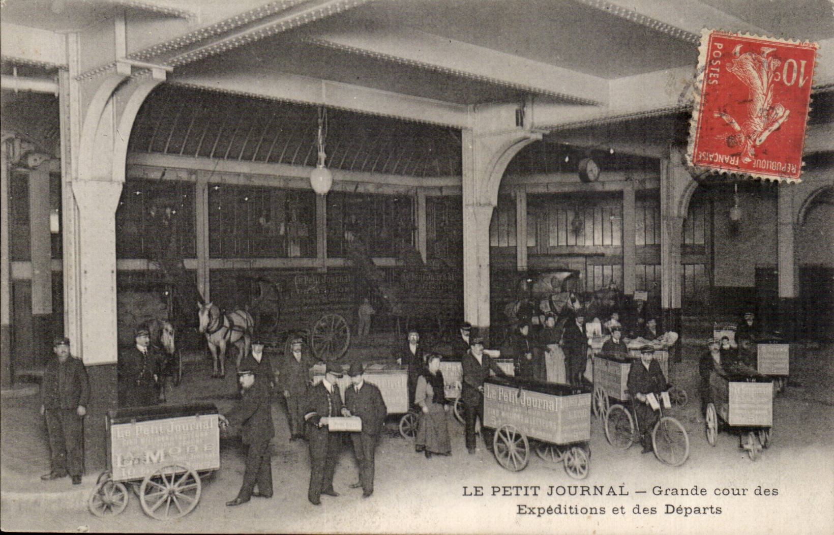 Paris CPA the Small Newspaper Large court of forwardings and departures (Publications volumes) TOP (newspaper presses media)