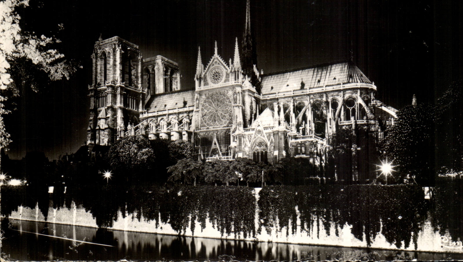 Paris CPA Notre Dame la nuit