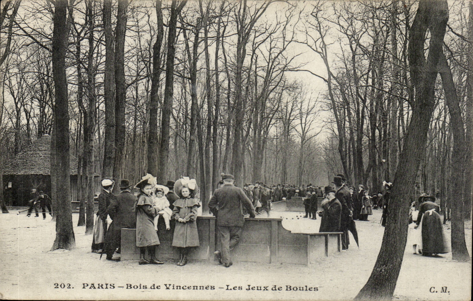 Paris CPA Le bois de Vincennes pittoresque Les jeux de boules TOP