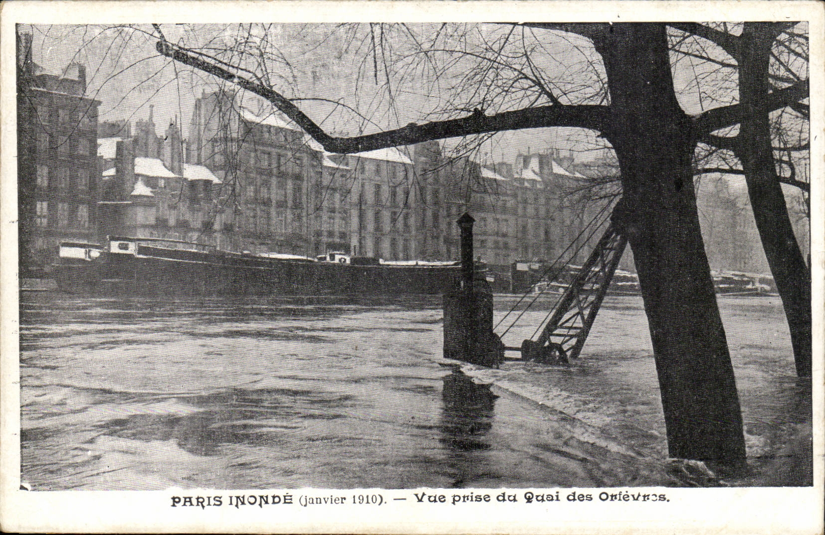 Paris CPA 1910 Vue Floods taken of the quay of the Goldsmiths