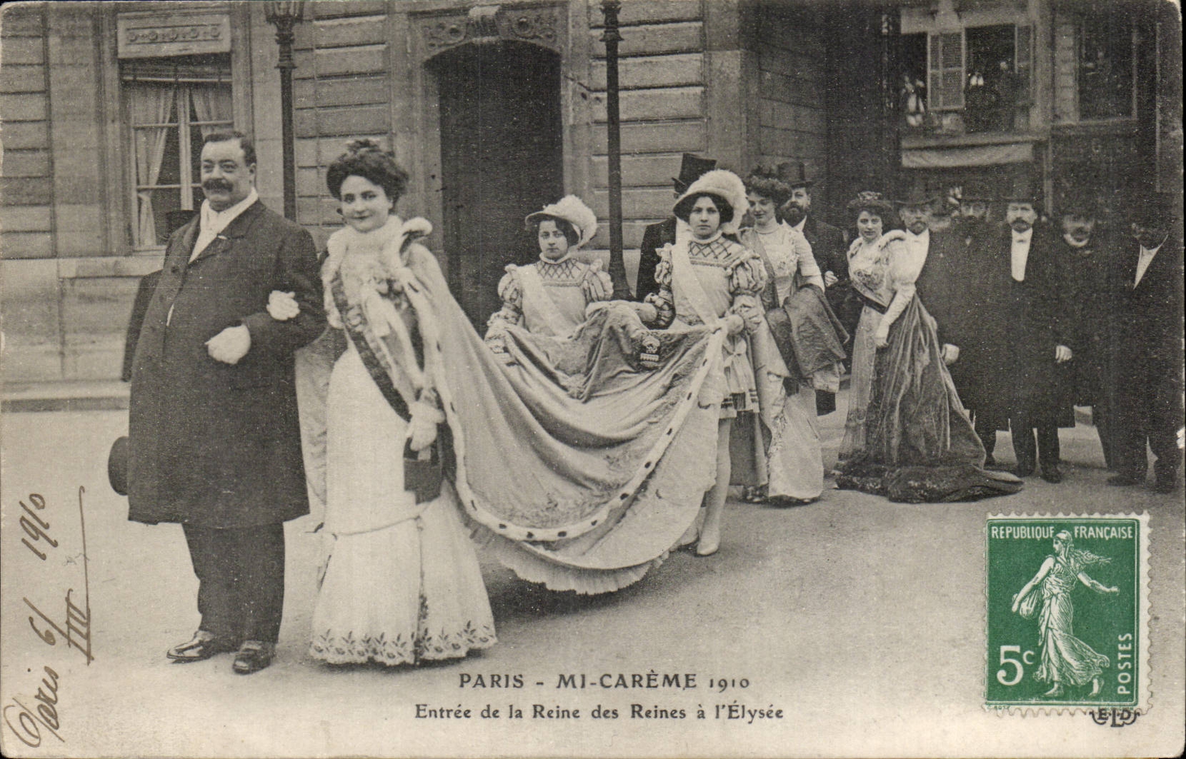 Paris CPA Semi Lent 1910 Entrance of the Queen in Elysium TOP