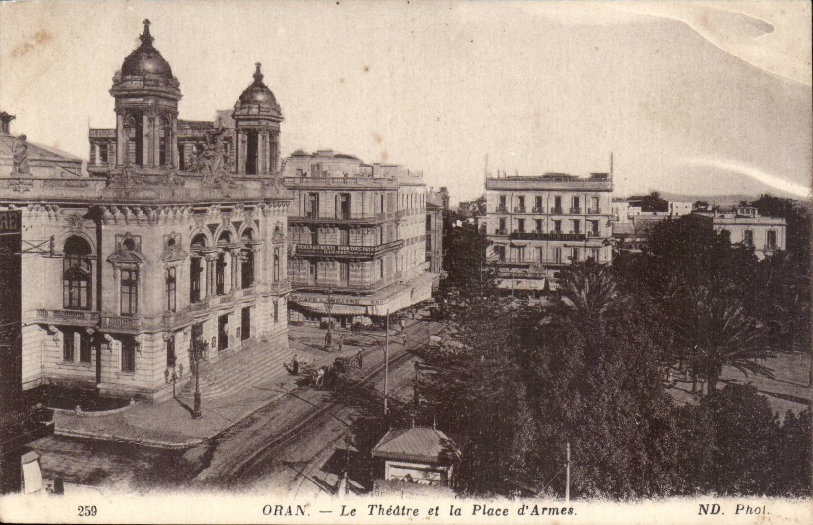 Algeria Oran CPA the theater and the place of weapons