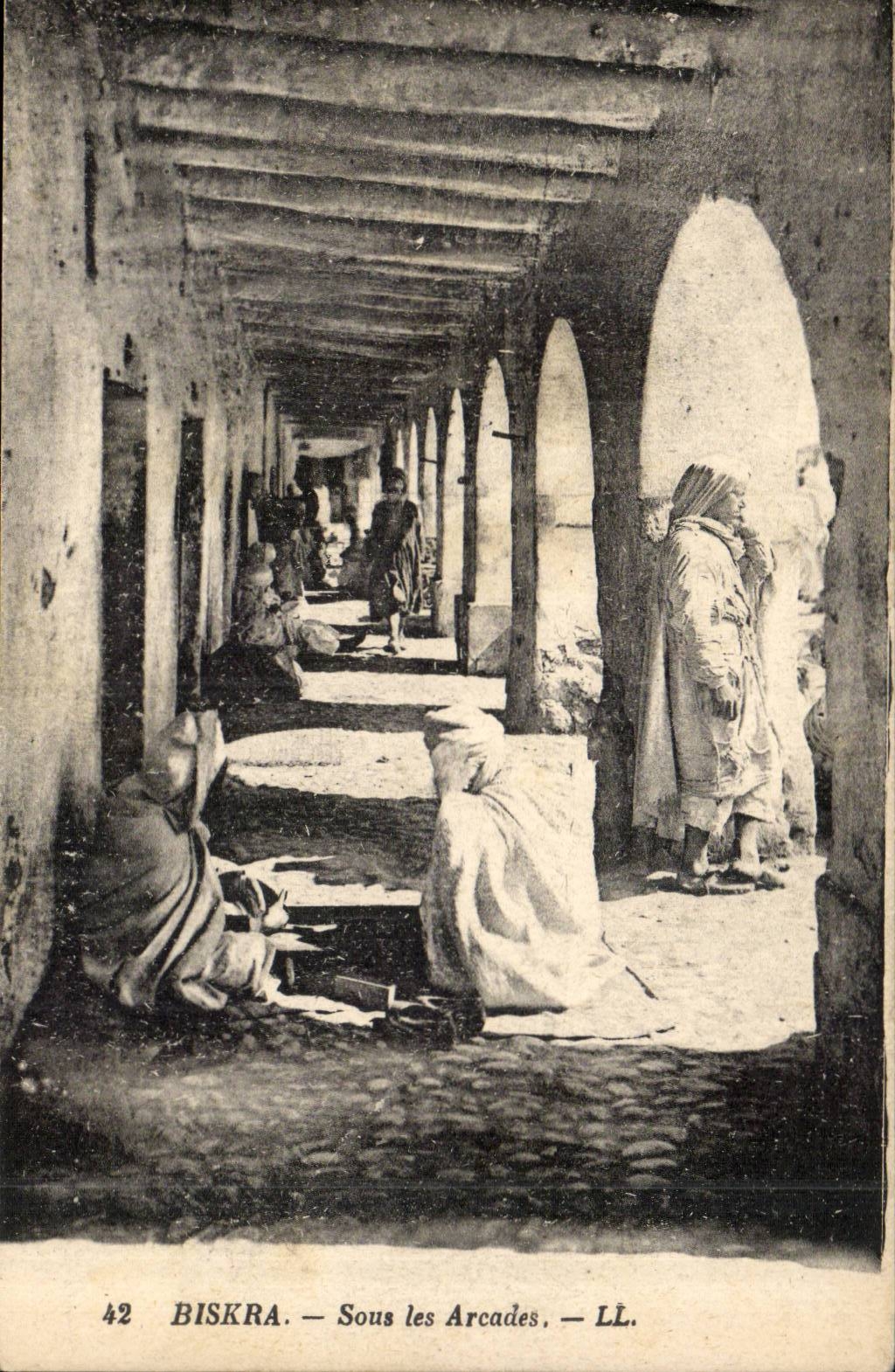 Algeria CPA Biskra Under the arcades