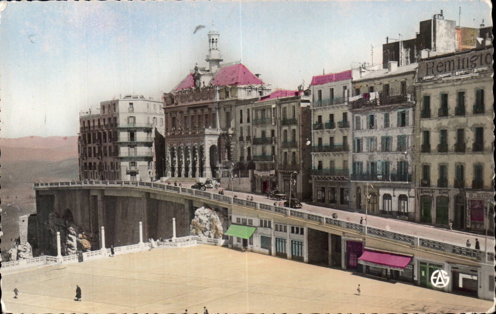 Constantine - der Nemours Platz und die Prachtstrasse Jolly de Bressillon - CPA