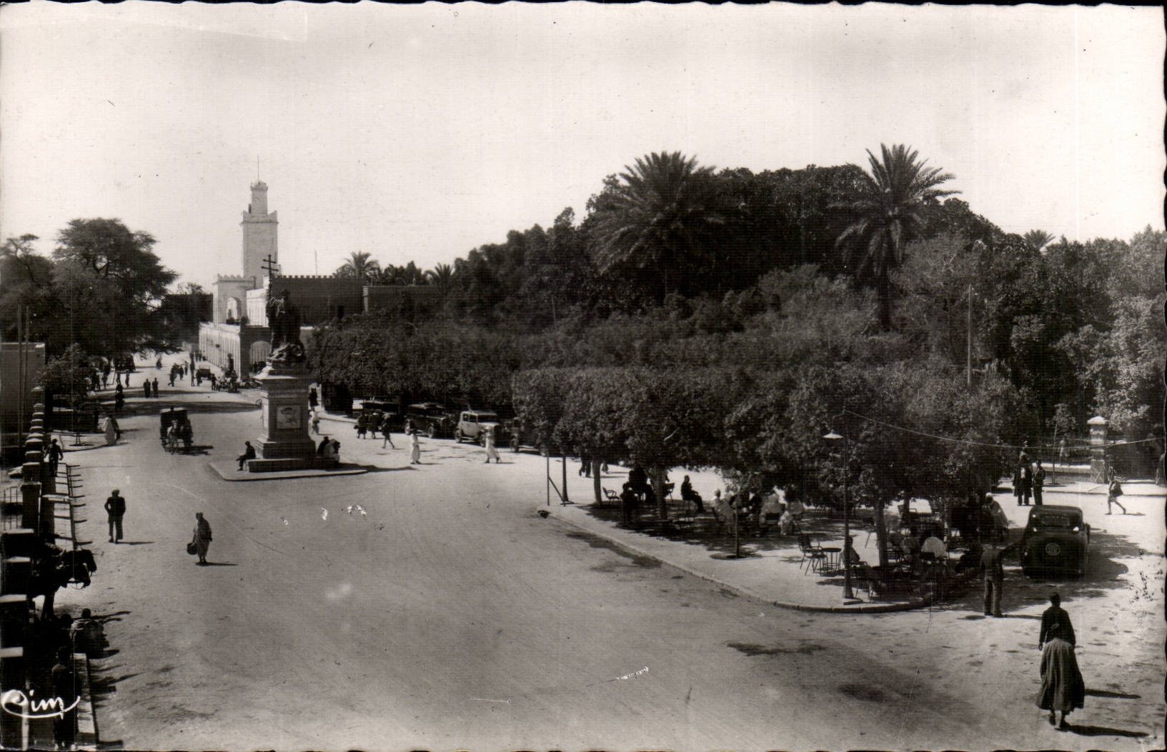 Statue Algerien-Biskra CPA Constantine des Lavigerie Kardinals