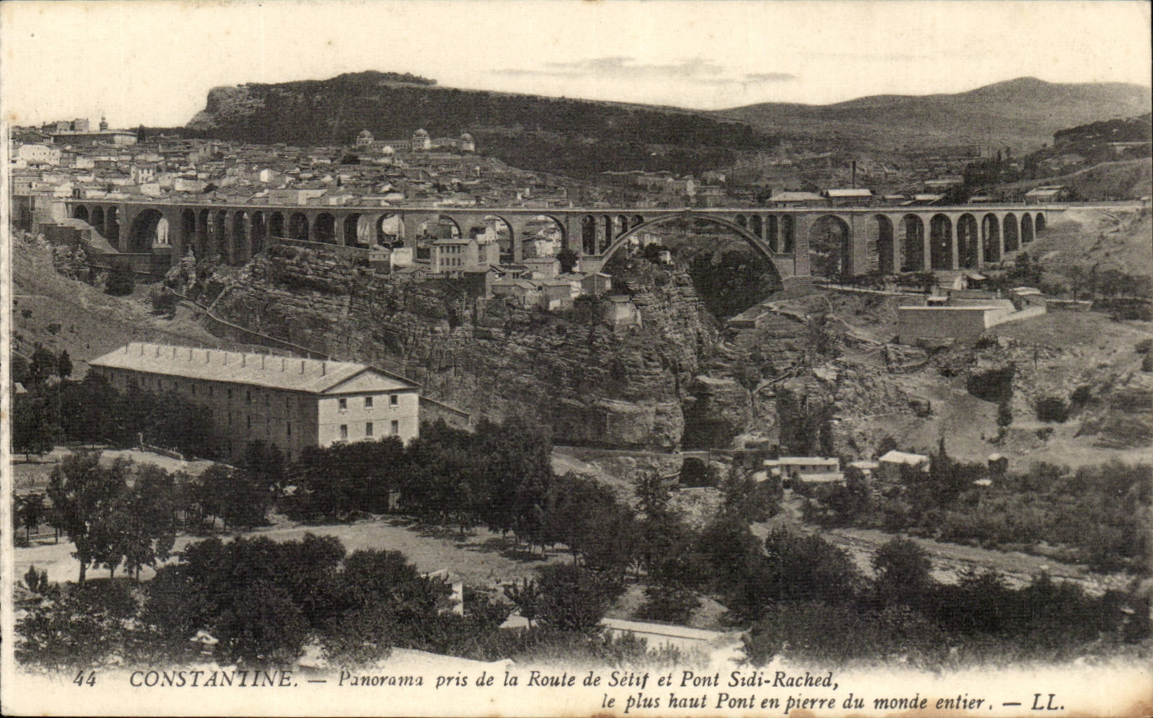 Algeria CPA Biskra Constantine Panorama taken of Al road of Setif has Sidi Rached the most stone bridge of the world