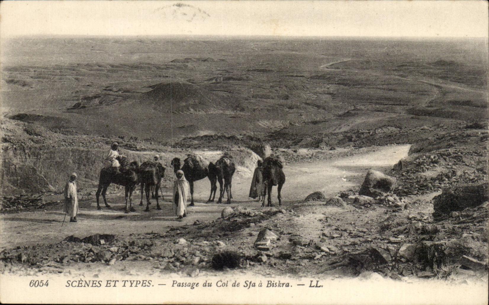 Algeria Constantine CPA Passage of the collar of Sfa has Biskra (camel camels)