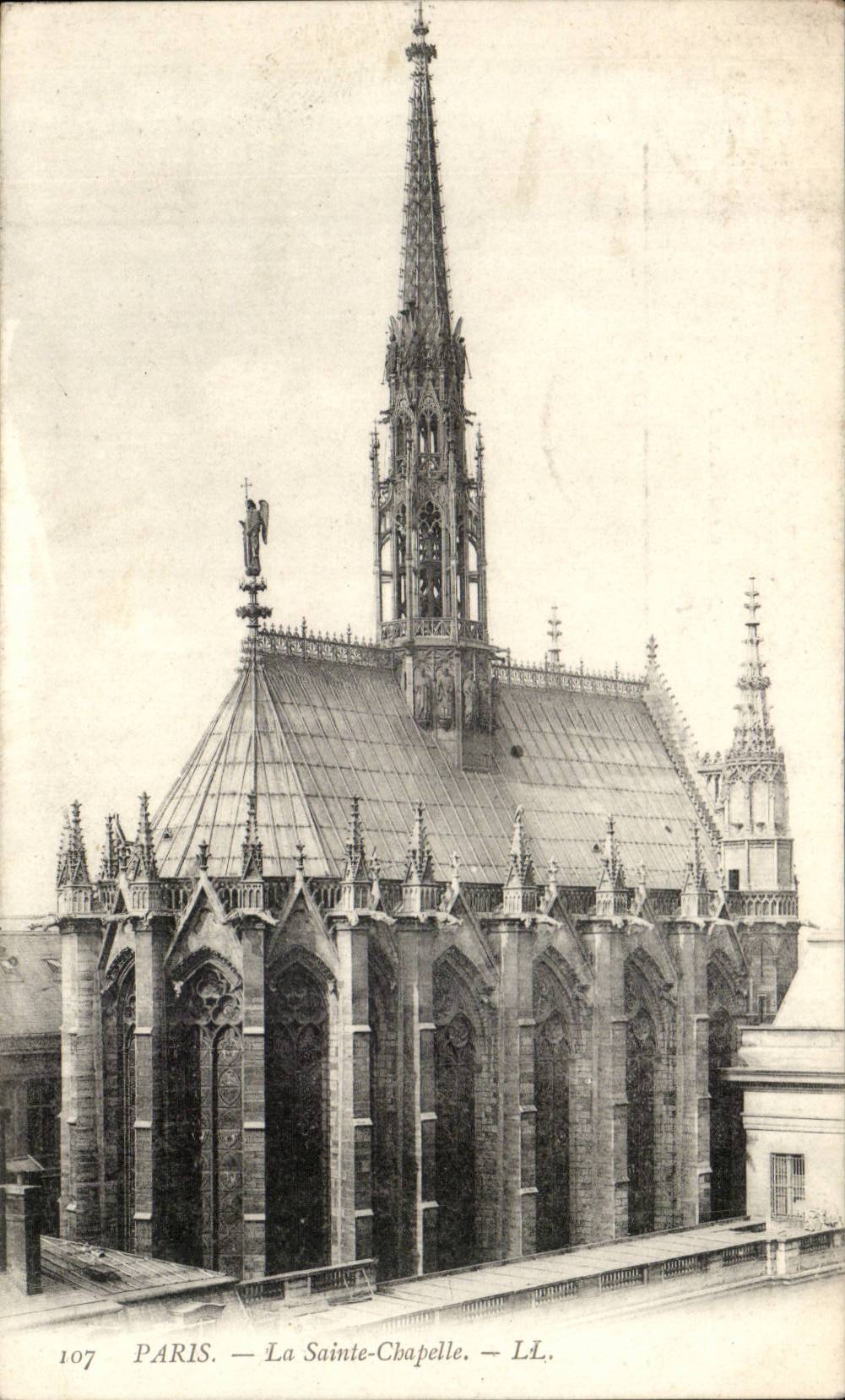 Paris CPA La Sainte Chapelle