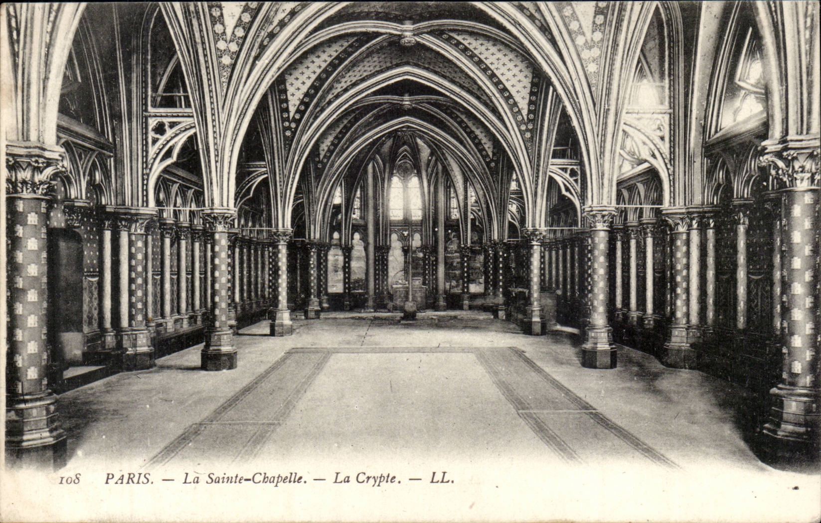 Paris CPA La Sainte Chapelle La crypte