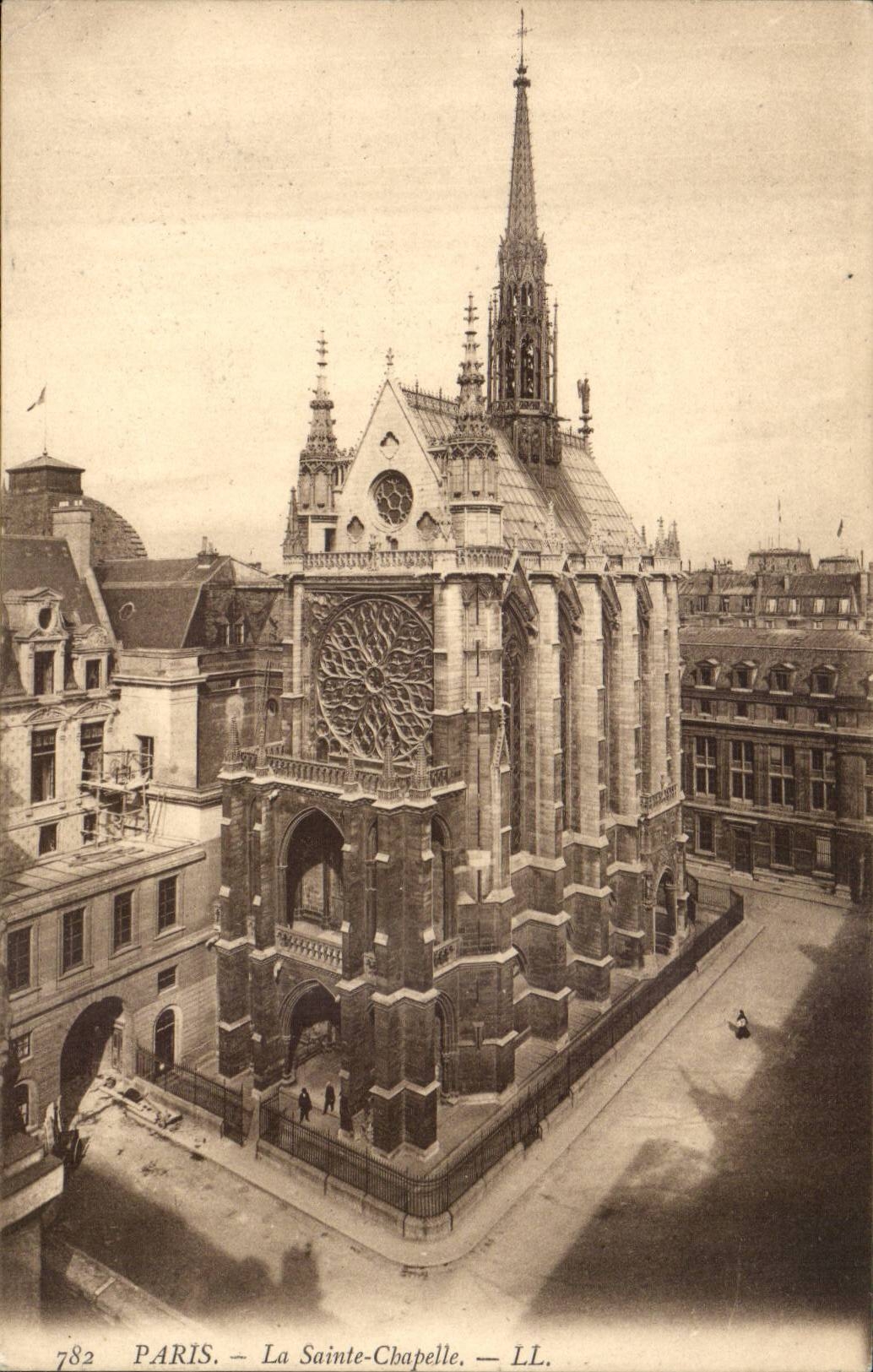Paris CPA La Sainte Chapelle 