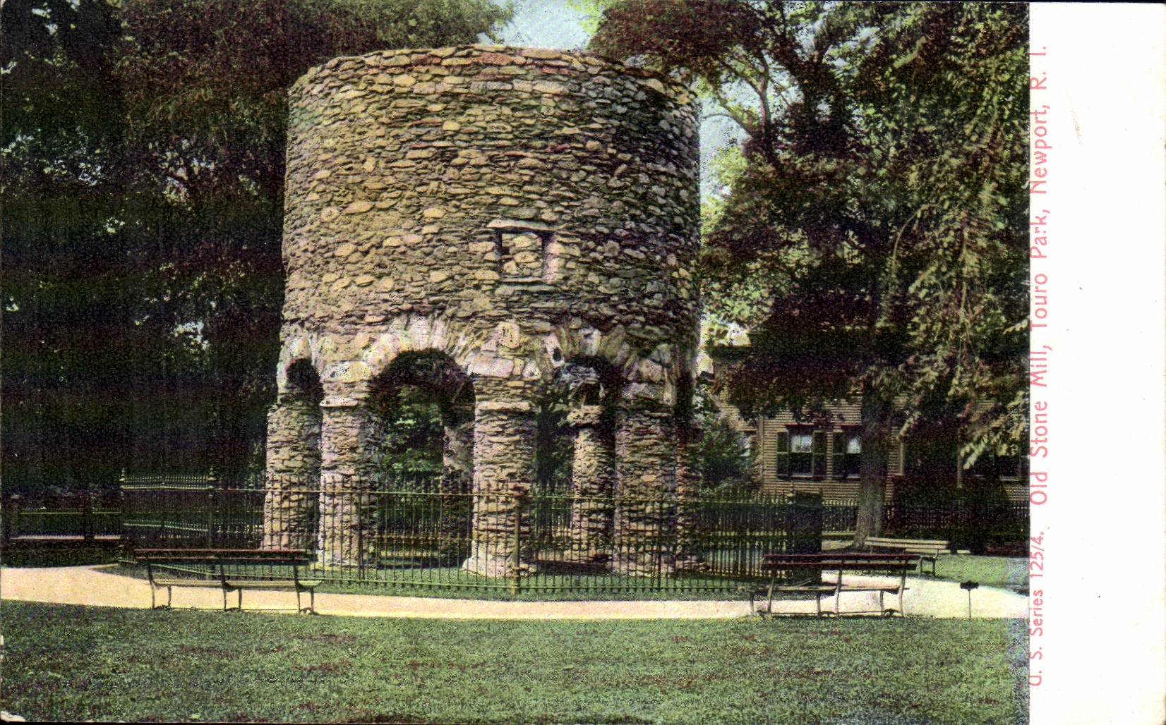 Grande Bretagne CPA Old stone Mill Touro park Newport