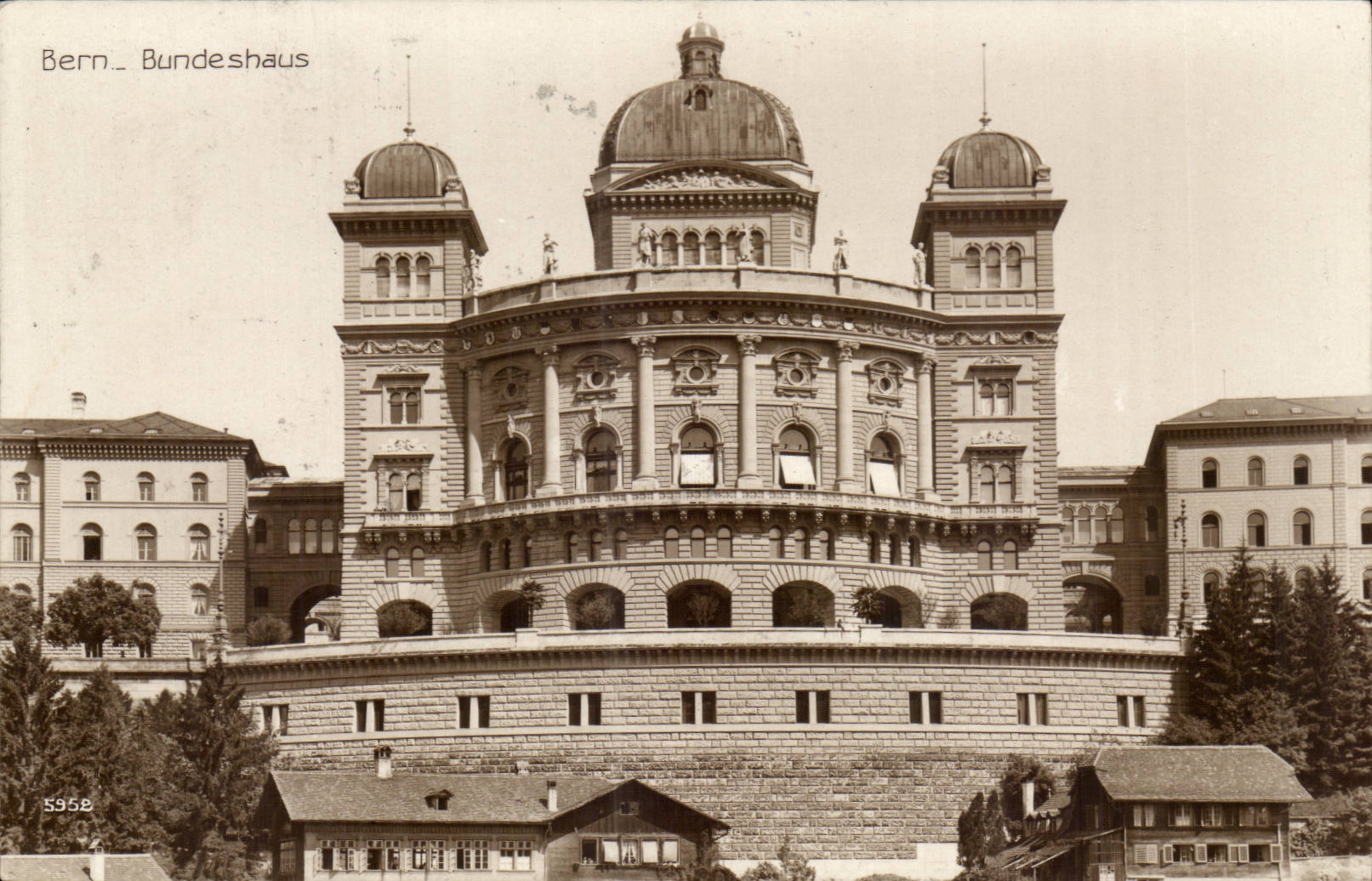 Switzerland Bern CPA Bundeshaus