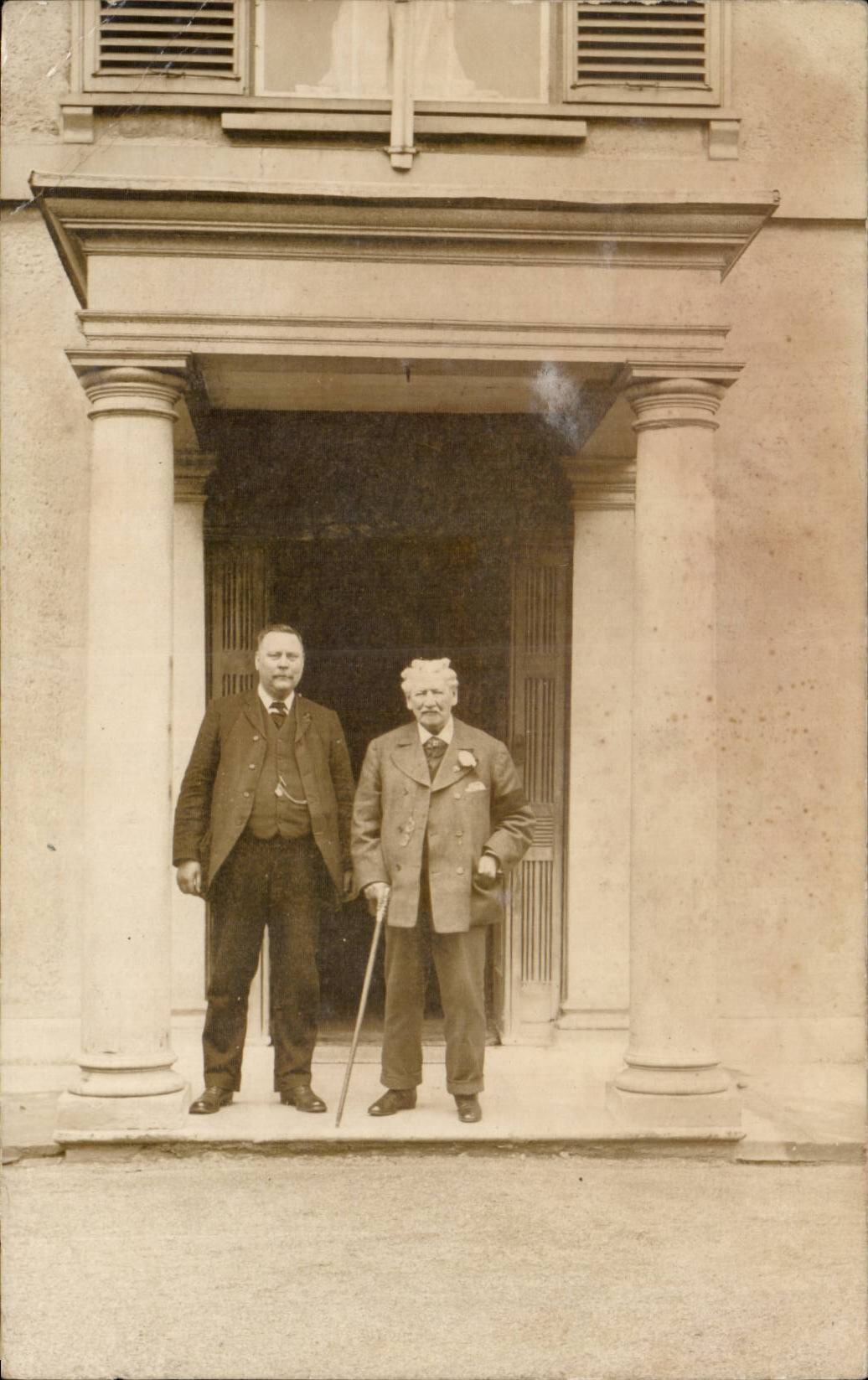 Real photo Characters in costume (States Unos United States)